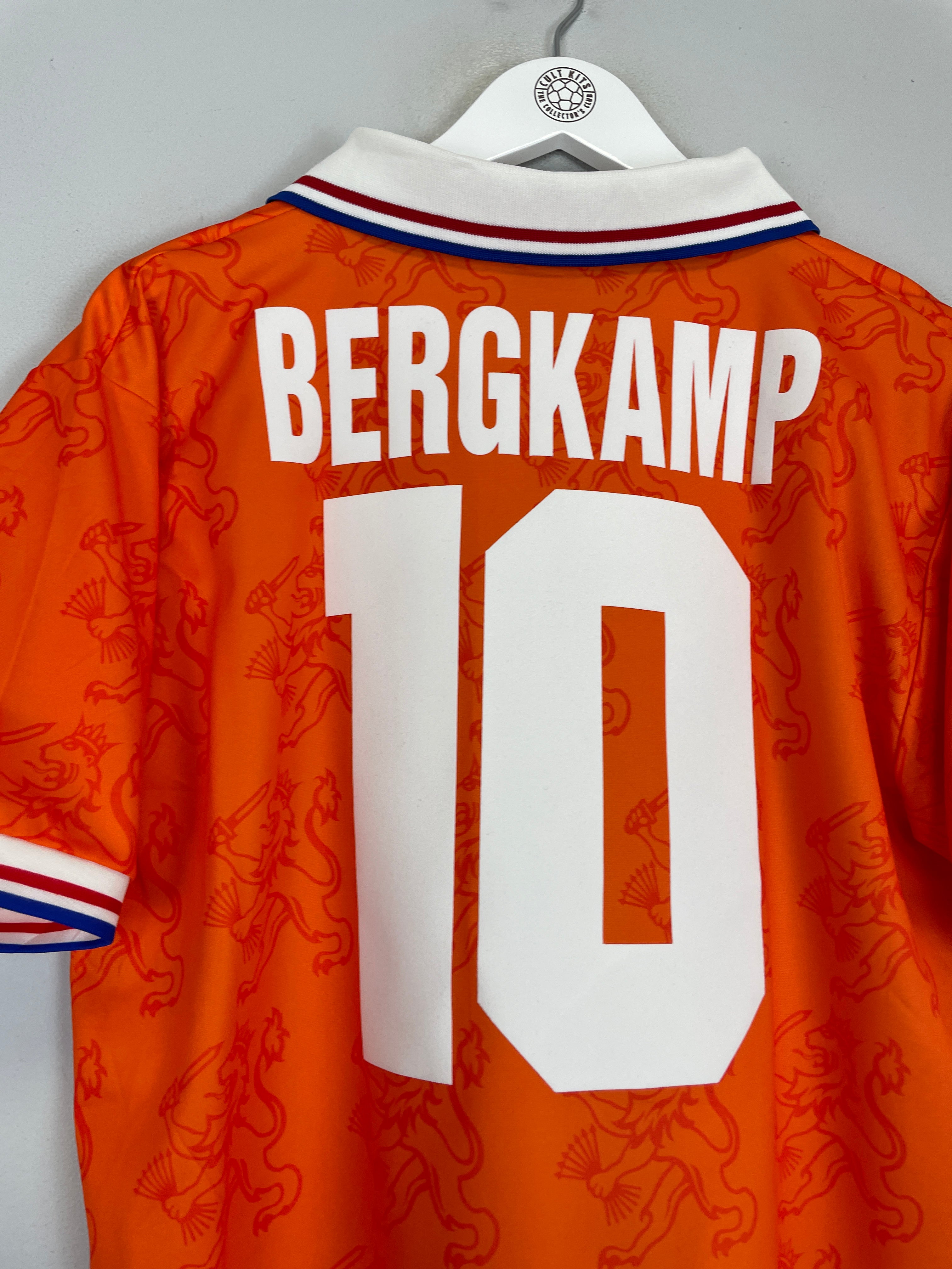 Shop 1994 NETHERLANDS BERGKAMP #10 HOME SHIRT (L) LOTTO, classic football shirts, vintage football shirts & retro soccer jerseys at Cult Kits