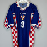 Shop 1998/00 CROATIA SUKER #9 AWAY SHIRT (XL) LOTTO, classic football shirts, vintage football shirts & retro soccer jerseys at Cult Kits