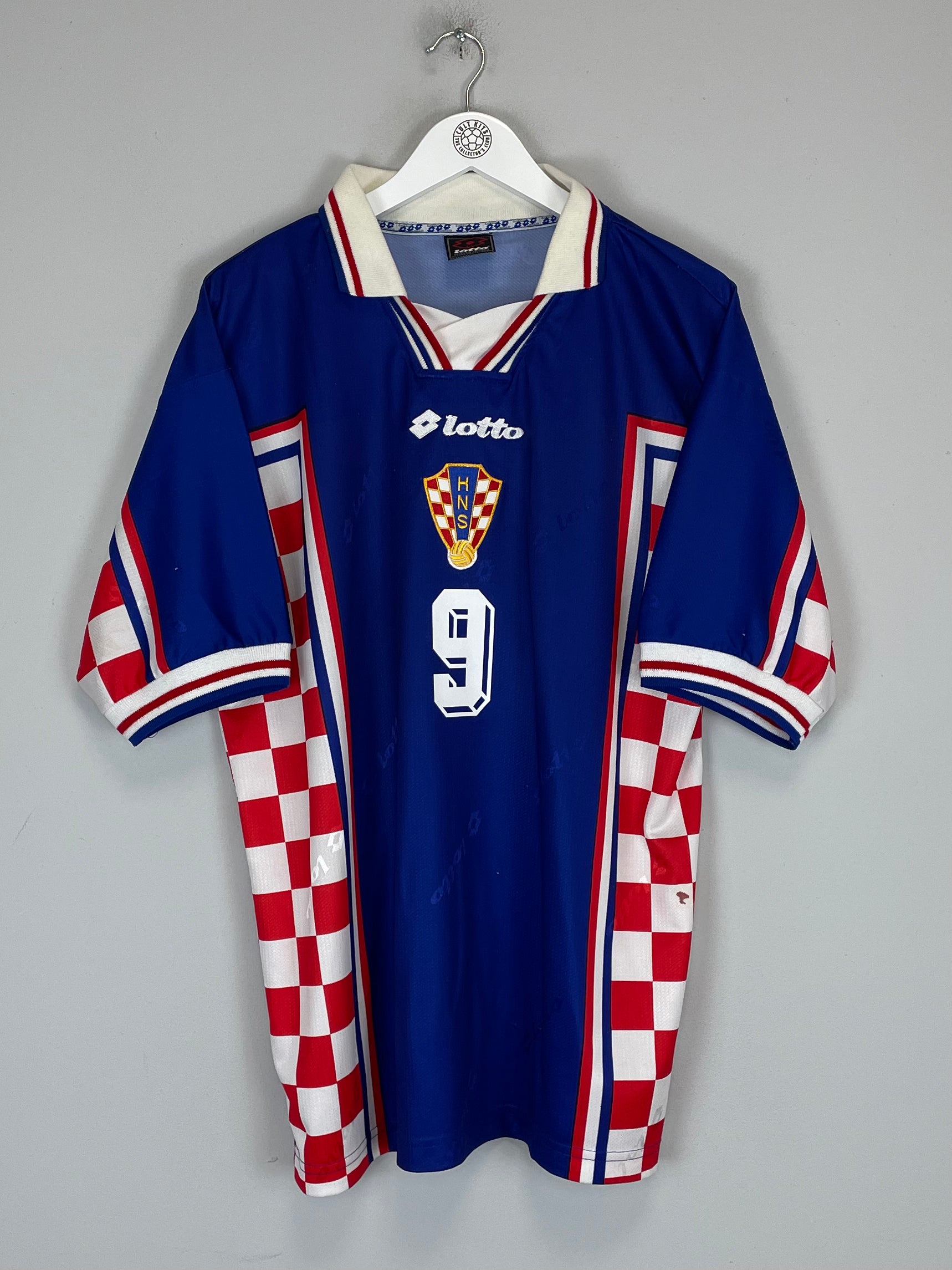 Shop 1998/00 CROATIA SUKER #9 AWAY SHIRT (XL) LOTTO, classic football shirts, vintage football shirts & retro soccer jerseys at Cult Kits