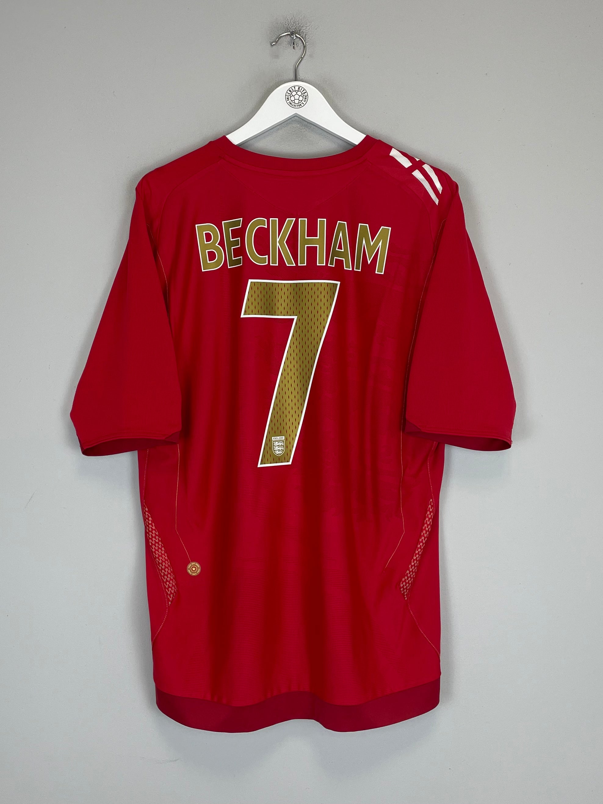 Shop 2006/08 ENGLAND BECKHAM #7 AWAY SHIRT (XL) UMBRO, classic football shirts, vintage football shirts & retro soccer jerseys at Cult Kits