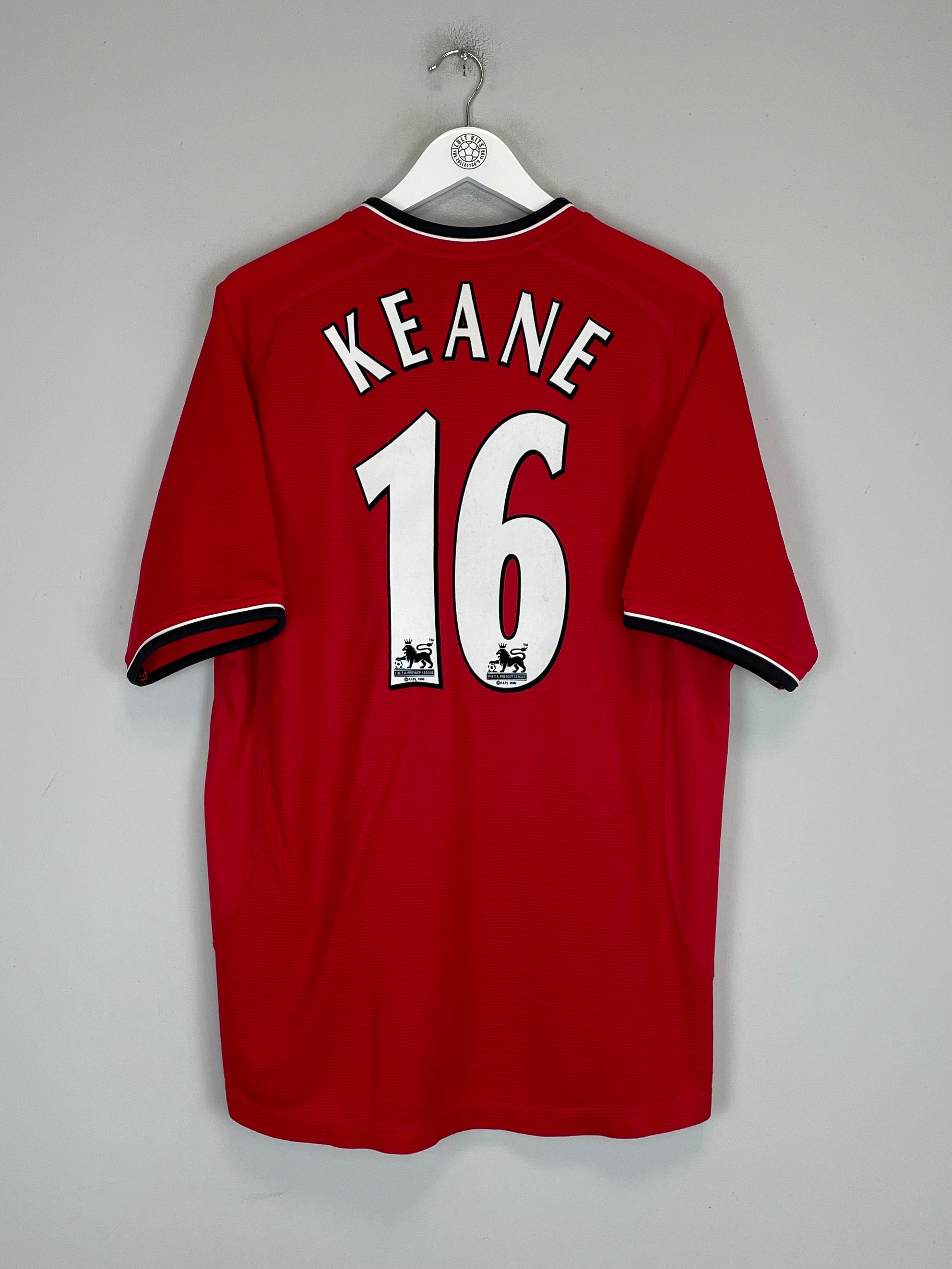 Shop 2000/02 MANCHESTER UNITED KEANE #16 HOME SHIRT (L) UMBRO, classic football shirts, vintage football shirts & retro soccer jerseys at Cult Kits
