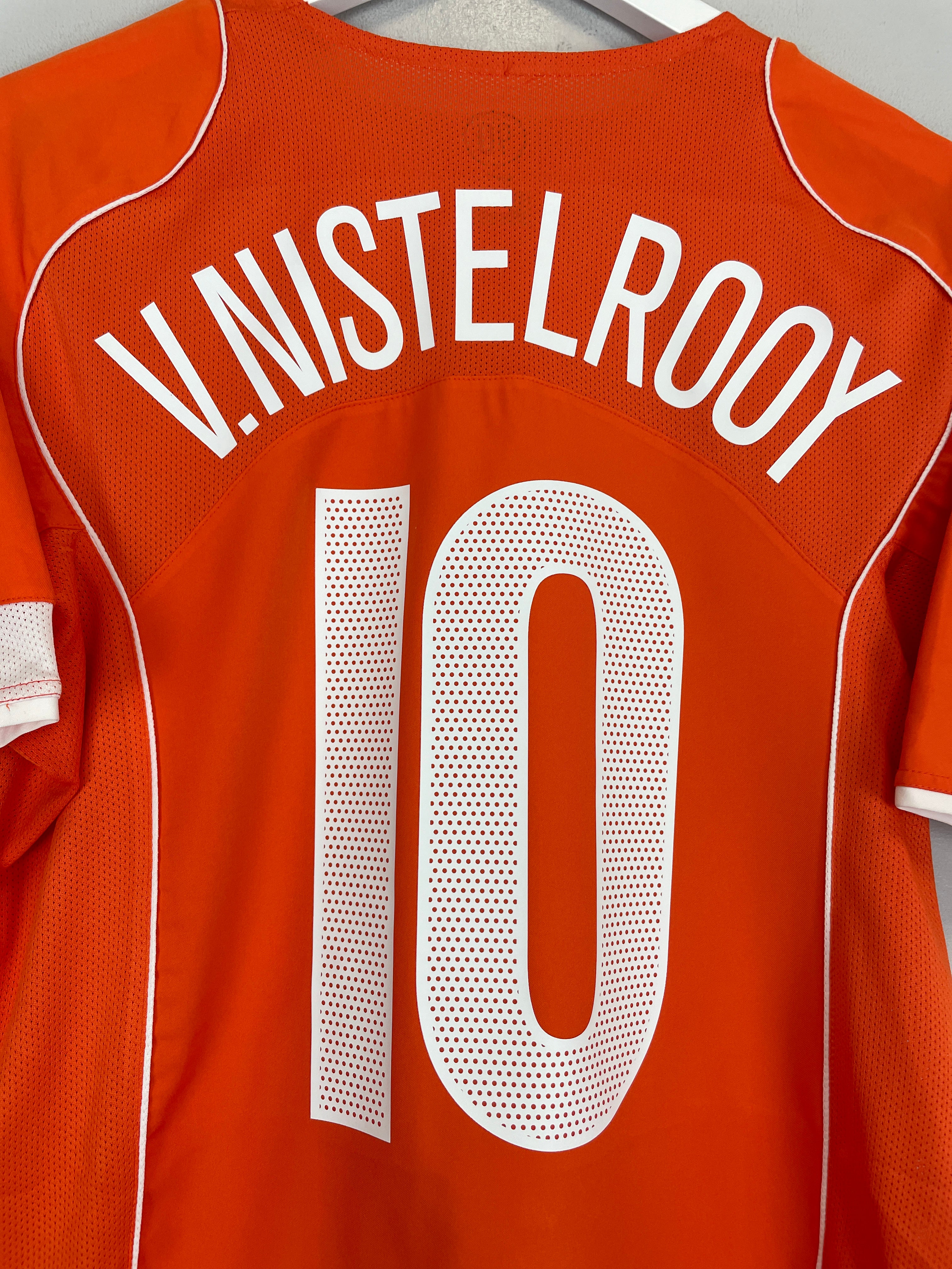 Shop 2004/06 NETHERLANDS V.NISTELROOY #10 HOME SHIRT (M) NIKE, classic football shirts, vintage football shirts & retro soccer jerseys at Cult Kits
