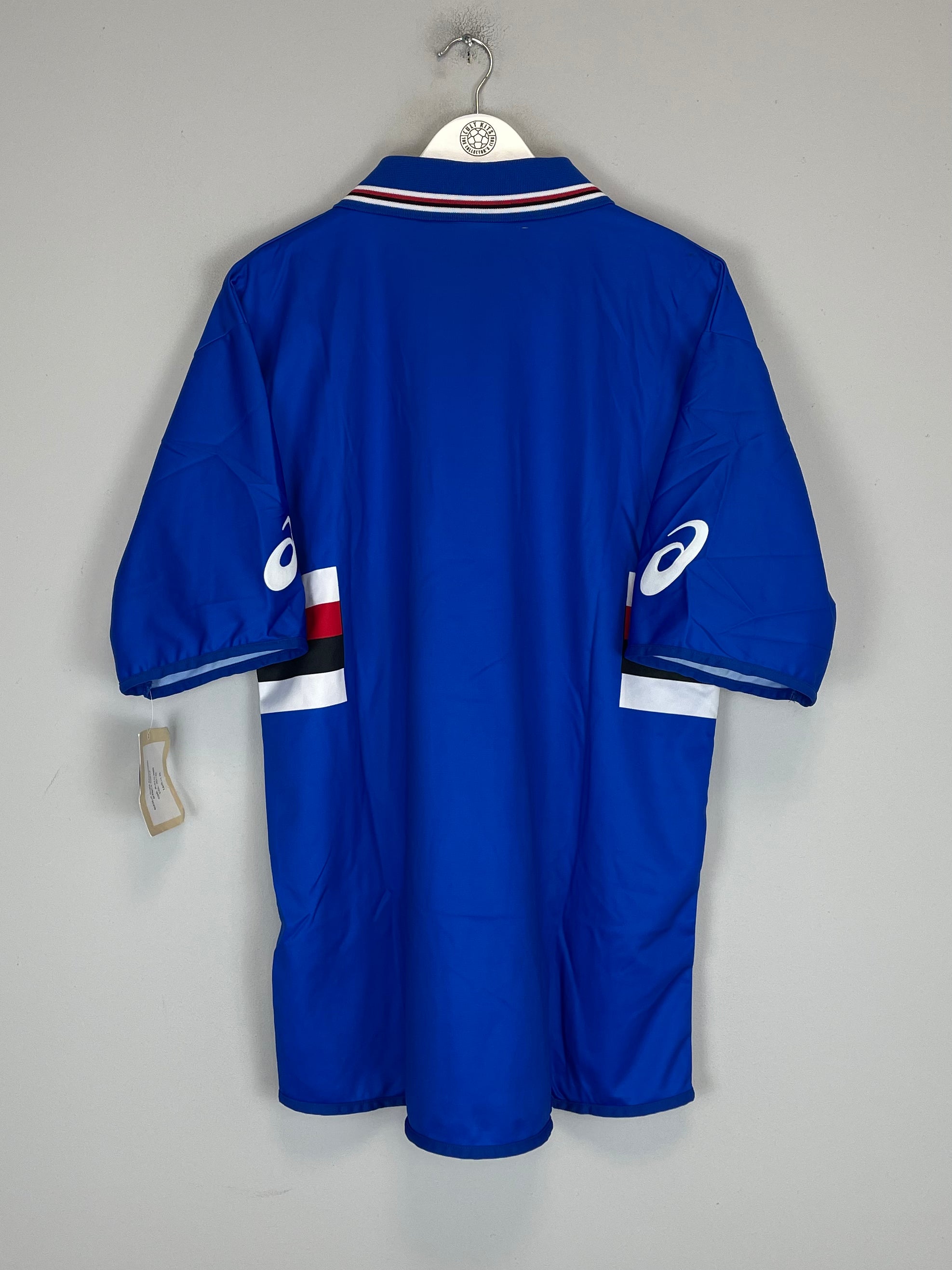 Shop 2003/04 SAMPDORIA *BNWT* HOME SHIRT (XL) ASICS, classic football shirts, vintage football shirts & retro soccer jerseys at Cult Kits