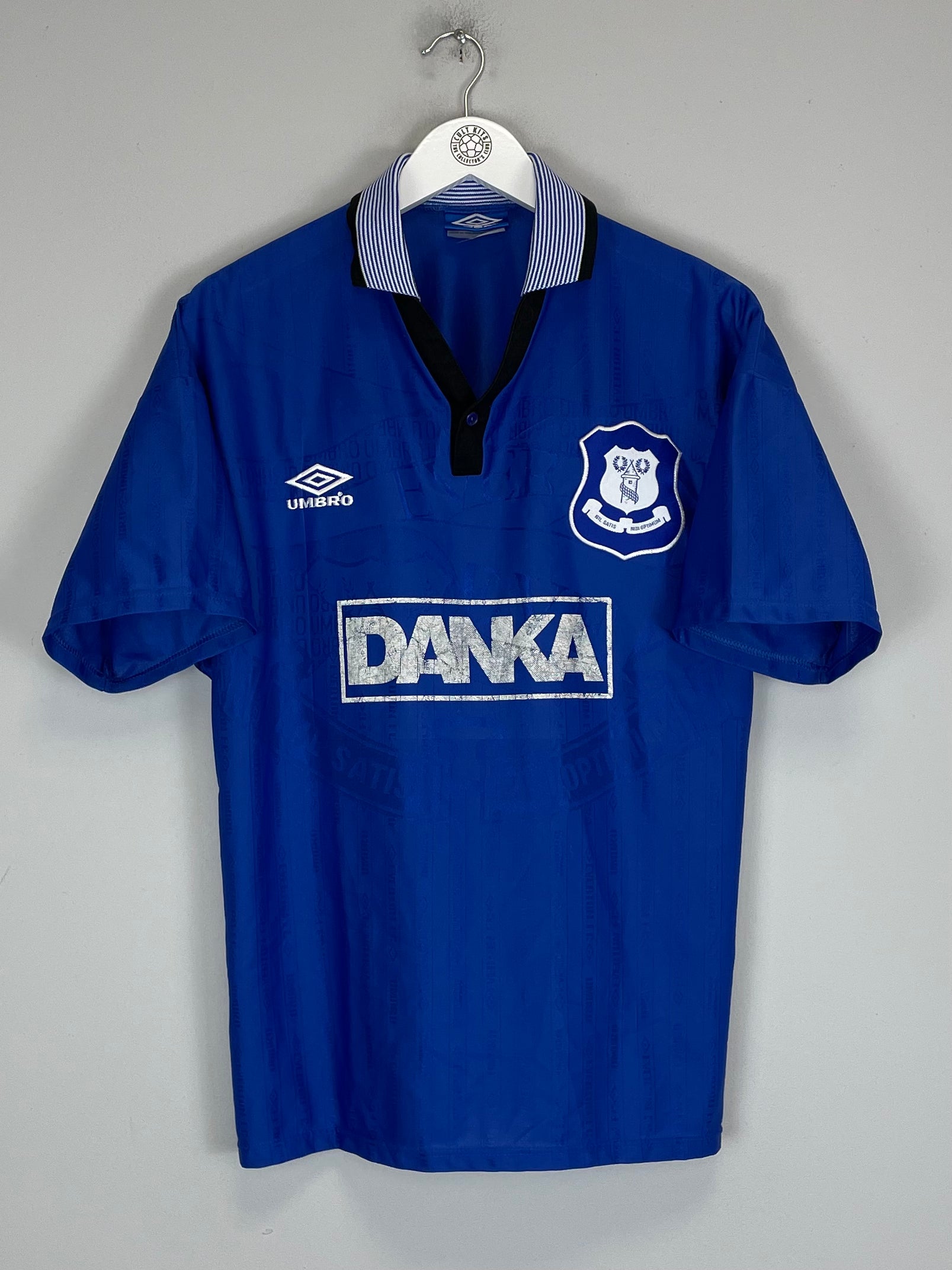 Shop 1995/97 EVERTON HOME SHIRT (M) UMBRO, classic football shirts, vintage football shirts & retro soccer jerseys at Cult Kits