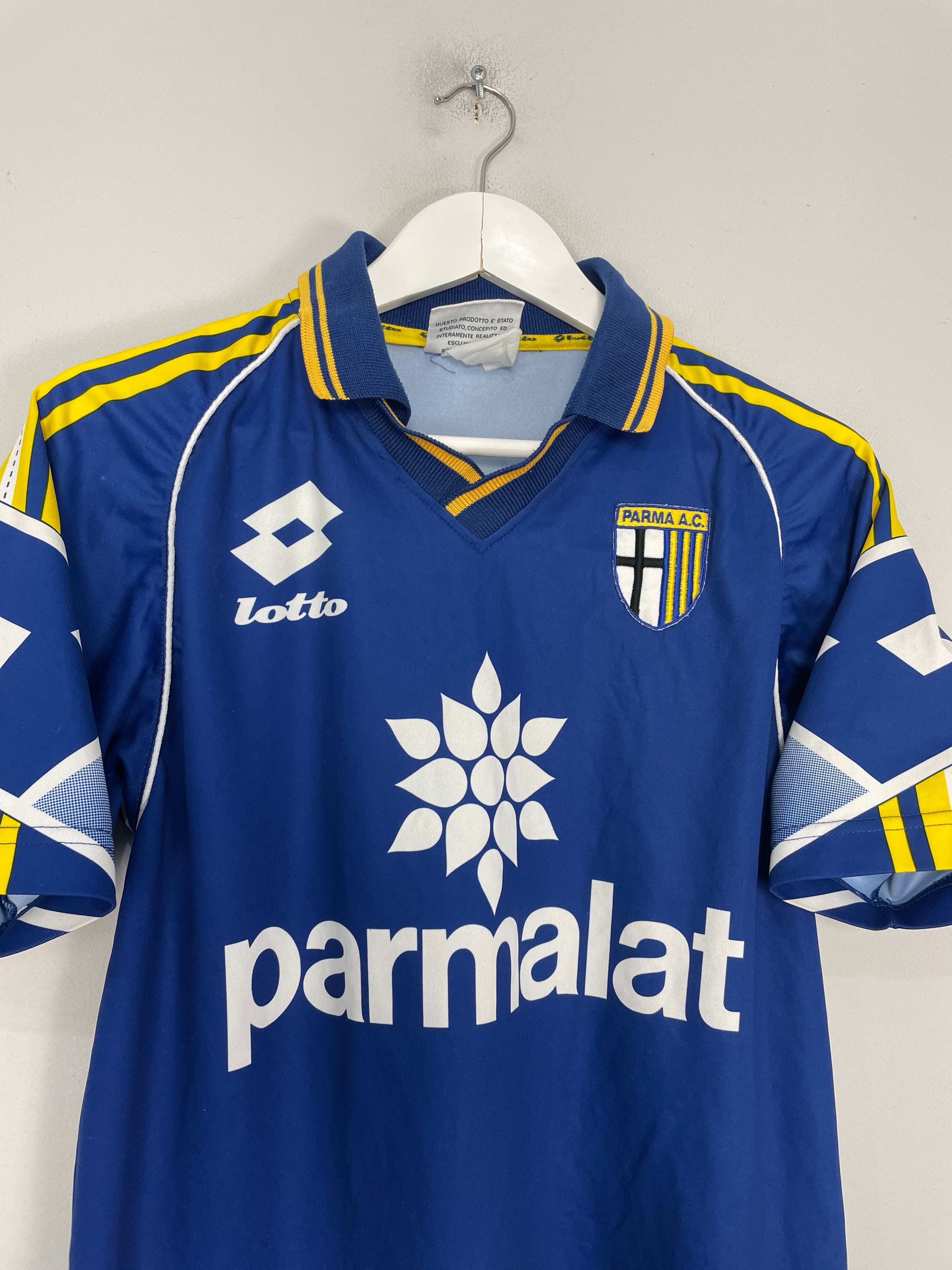 Shop 1998/99 PARMA TRAINING SHIRT (M) LOTTO, classic football shirts, vintage football shirts & retro soccer jerseys at Cult Kits