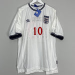 Shop 1999/01 ENGLAND OWEN #10 *BNWT* SIGNED HOME SHIRT (XXL) UMBRO, classic football shirts, vintage football shirts & retro soccer jerseys at Cult Kits