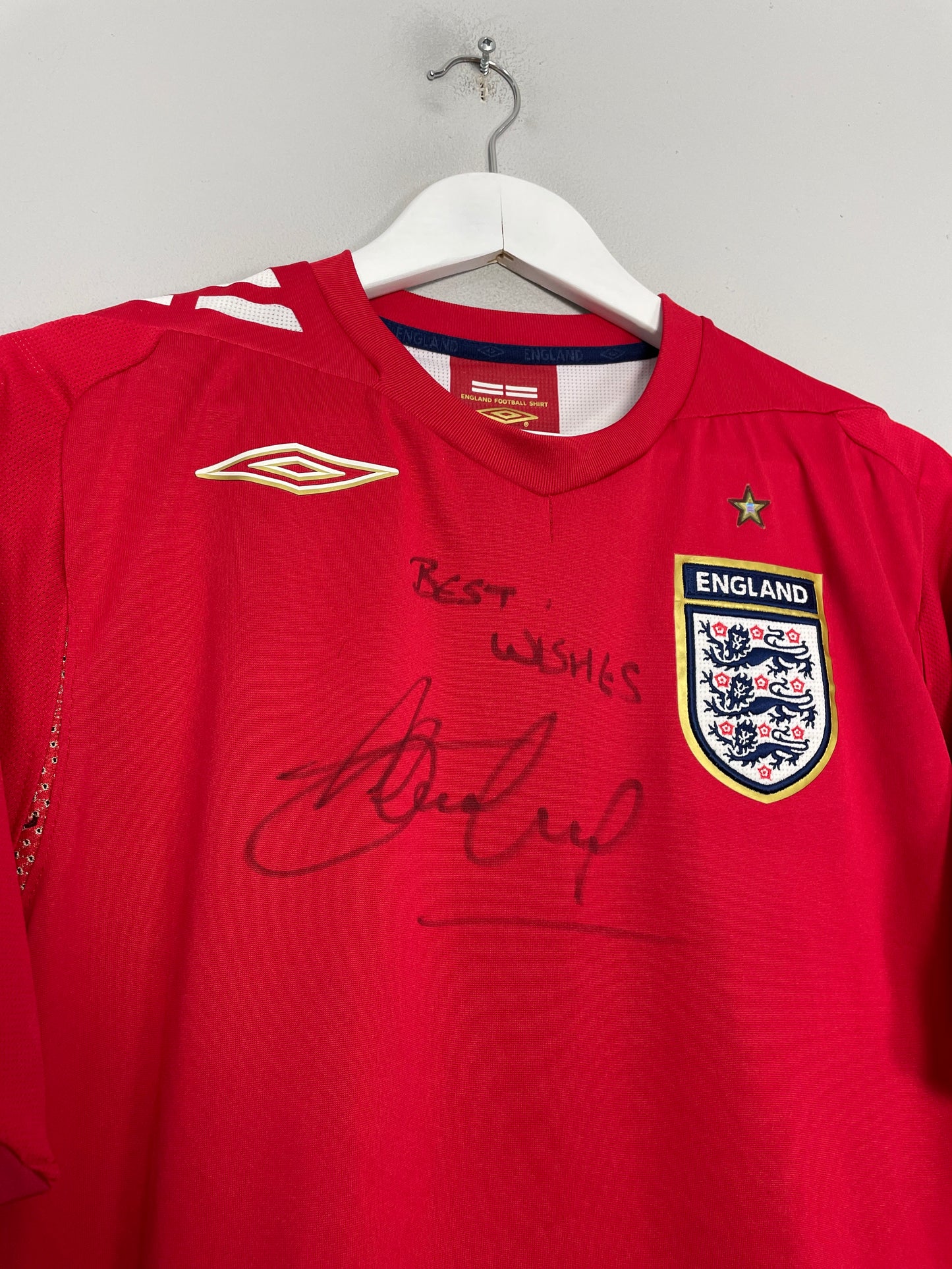 2006/08 ENGLAND *SIGNED* AWAY SHIRT (M) UMBRO