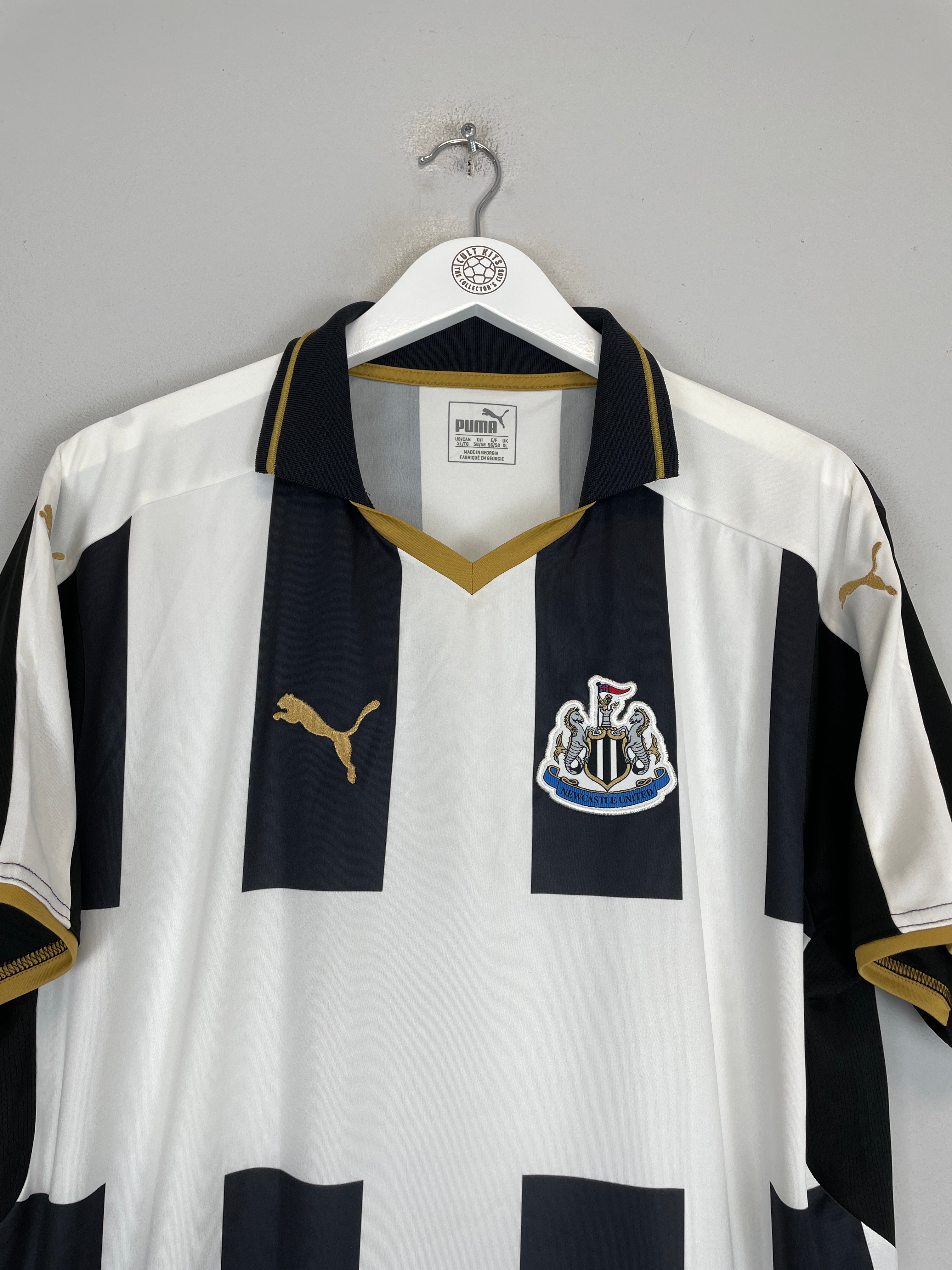 Shop 2016/17 NEWCASTLE UNITED HOME SHIRT (XL) PUMA, classic football shirts, vintage football shirts & retro soccer jerseys at Cult Kits