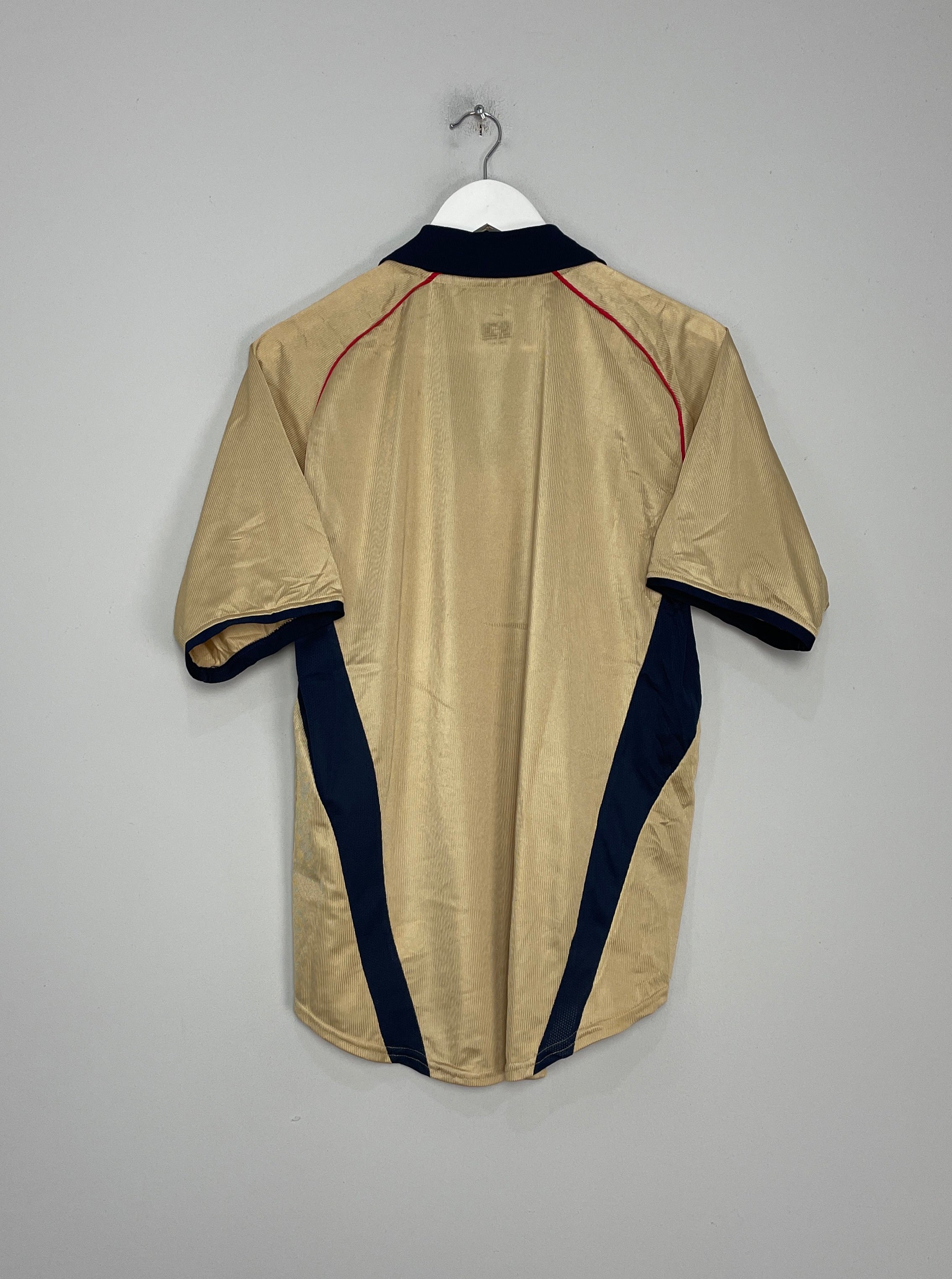 Shop 2001/02 ARSENAL AWAY SHIRT (M) NIKE, classic football shirts, vintage football shirts & retro soccer jerseys at Cult Kits