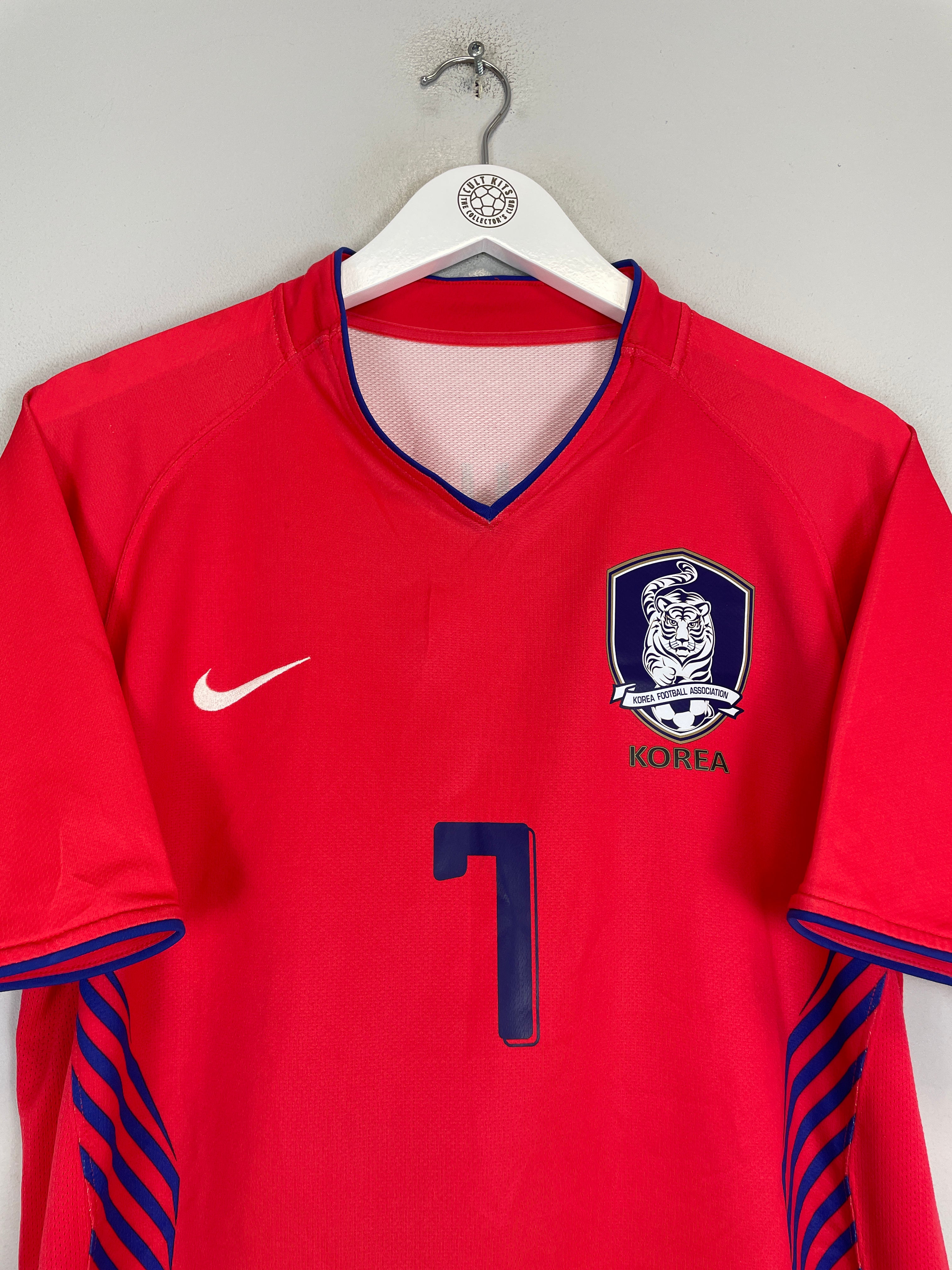 Shop 2006/08 SOUTH KOREA JI SUNG #7 HOME SHIRT (M) NIKE, classic football shirts, vintage football shirts & retro soccer jerseys at Cult Kits