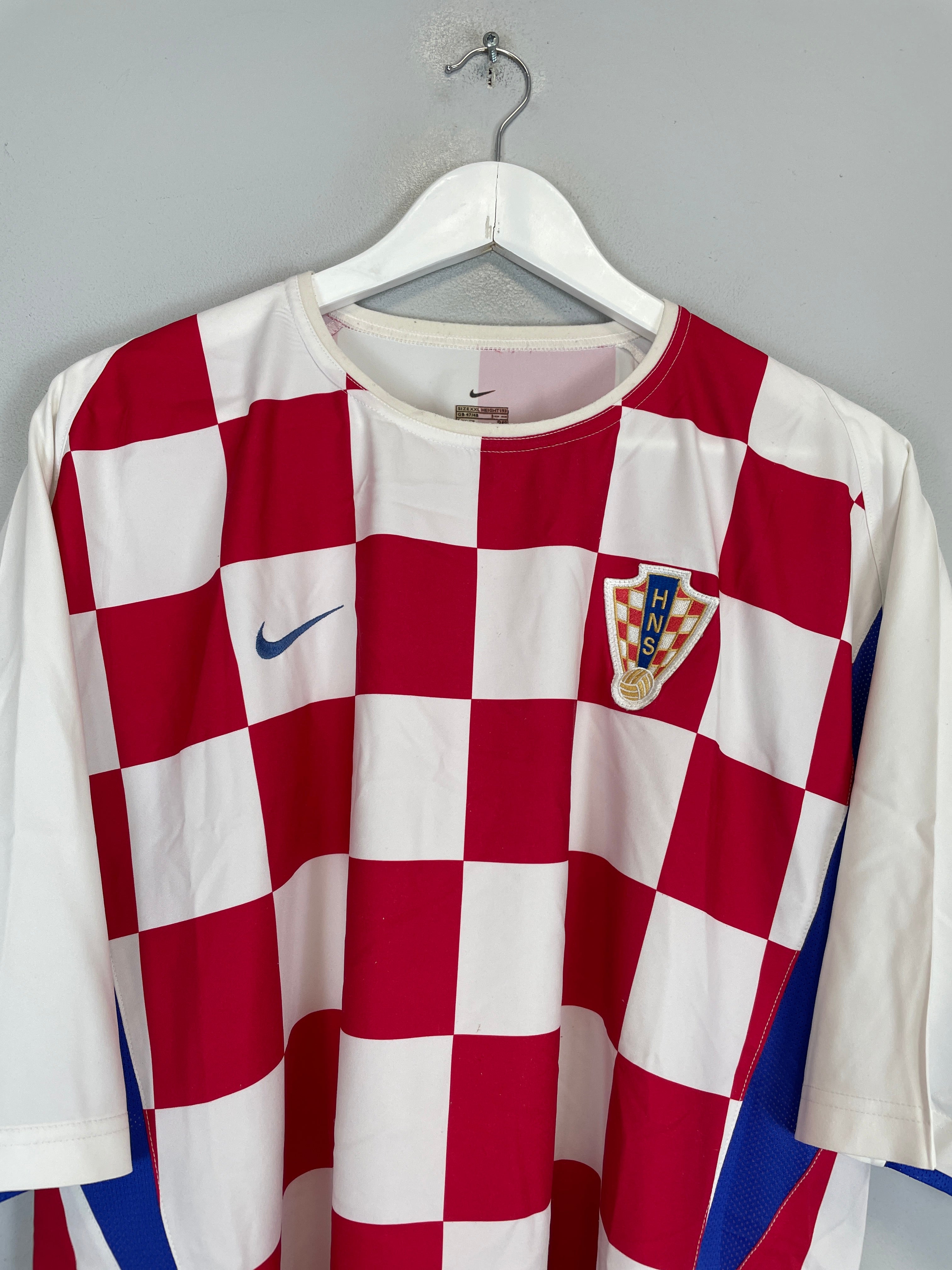 Shop 2002/04 CROATIA HOME SHIRT (XXL) NIKE, classic football shirts, vintage football shirts & retro soccer jerseys at Cult Kits