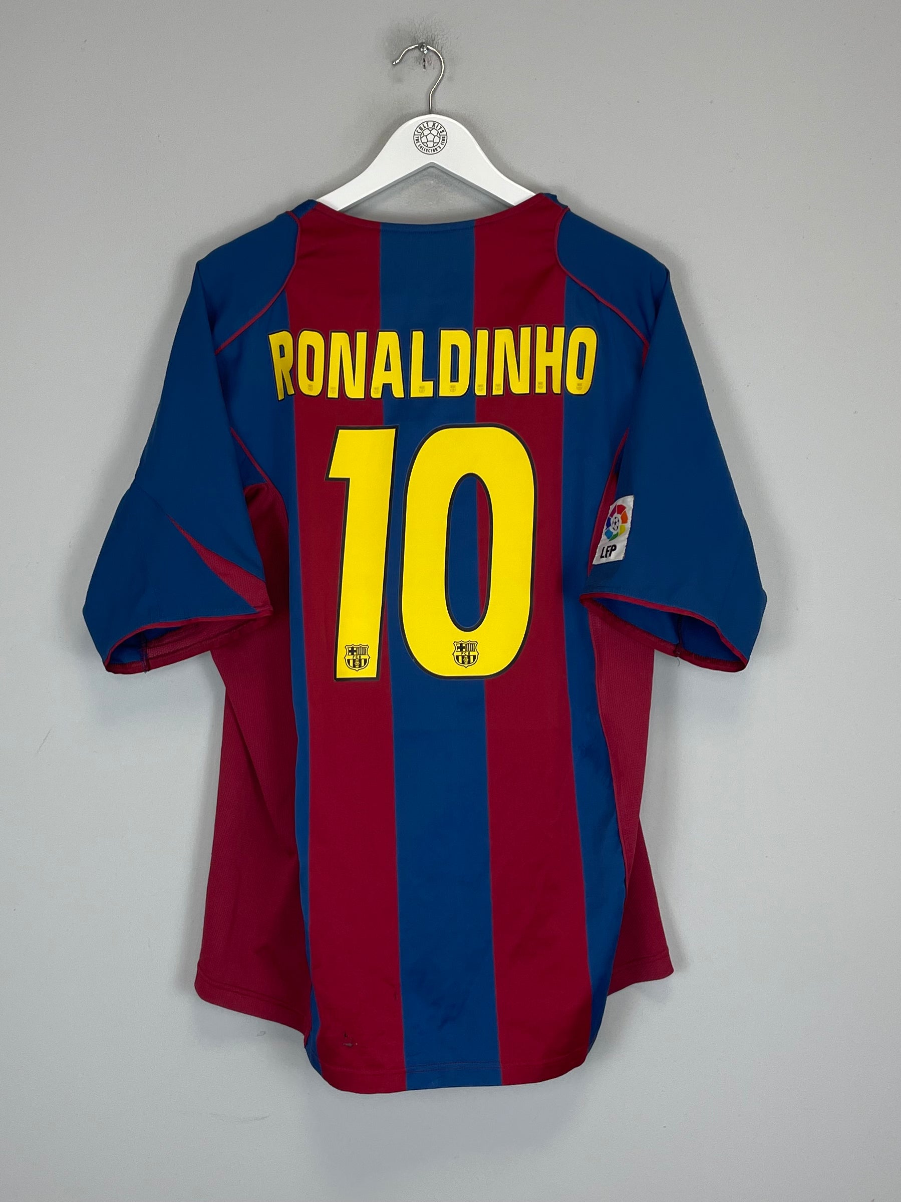 Shop 2004/05 BARCELONA RONALDINHO #10 HOME SHIRT (XL) NIKE, classic football shirts, vintage football shirts & retro soccer jerseys at Cult Kits