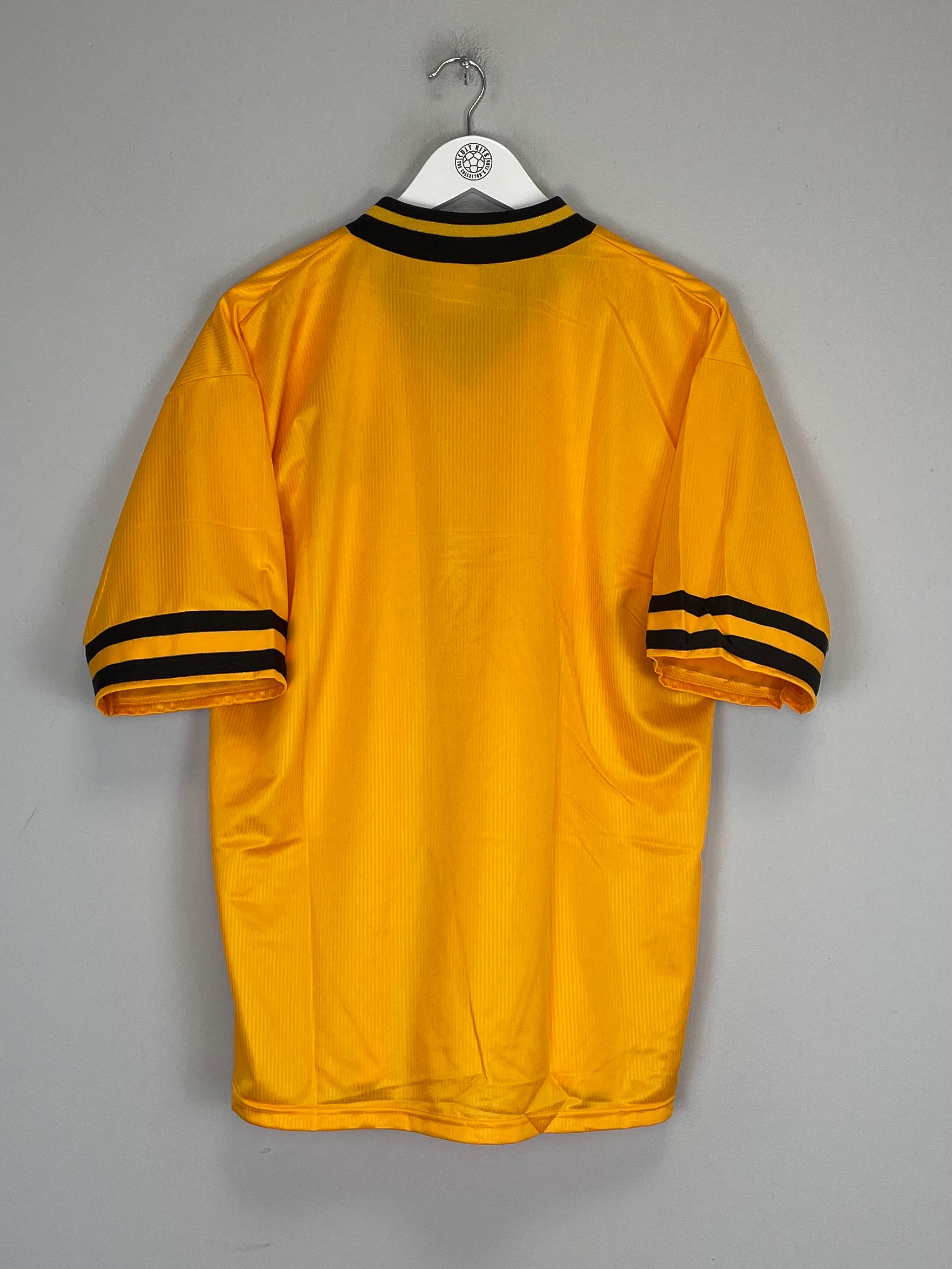 Shop 1999/01 CAMBRIDGE UNITED *MINT* HOME SHIRT (L) SUPER LEAGUE, classic football shirts, vintage football shirts & retro soccer jerseys at Cult Kits