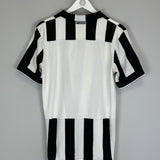 Shop 2014/15 JUVENTUS HOME SHIRT (M) NIKE, classic football shirts, vintage football shirts & retro soccer jerseys at Cult Kits