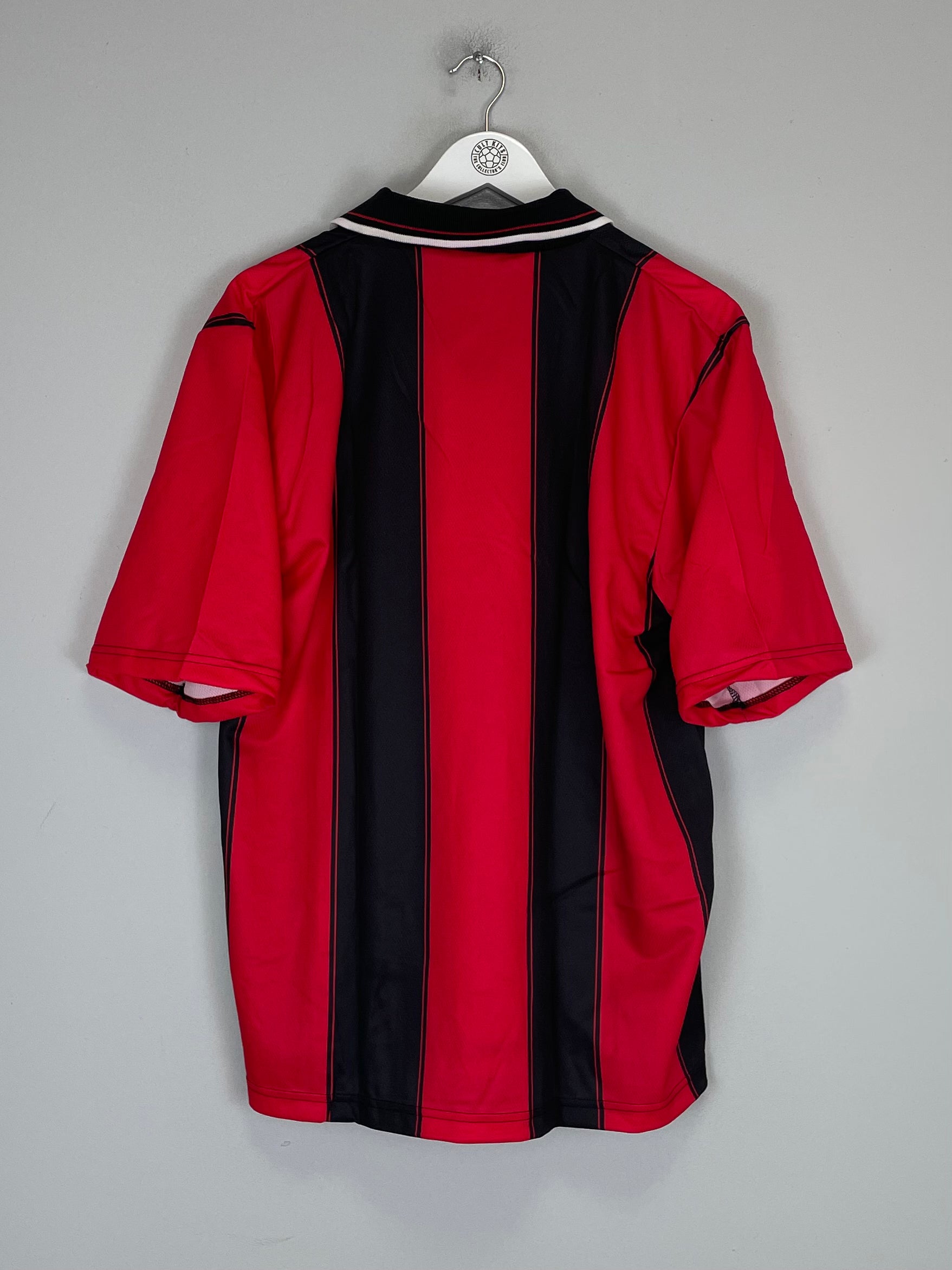 Shop 1998/00 BOURNEMOUTH *WEMBLEY 98* MINT HOME SHIRT (L) PATRICK, classic football shirts, vintage football shirts & retro soccer jerseys at Cult Kits