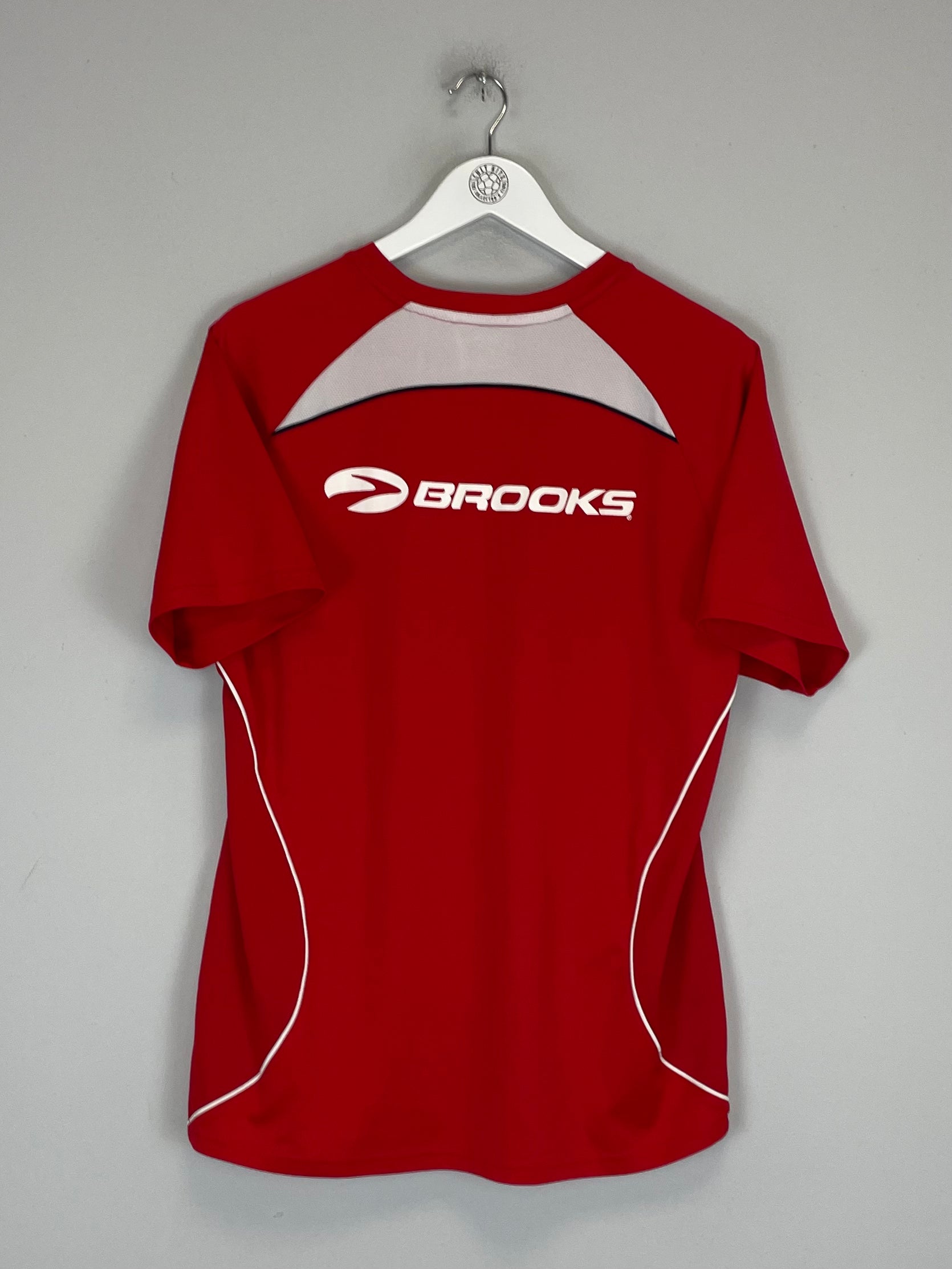 Shop 2007/08 CHILE TRAINING SHIRT (M) BROOKS, classic football shirts, vintage football shirts & retro soccer jerseys at Cult Kits