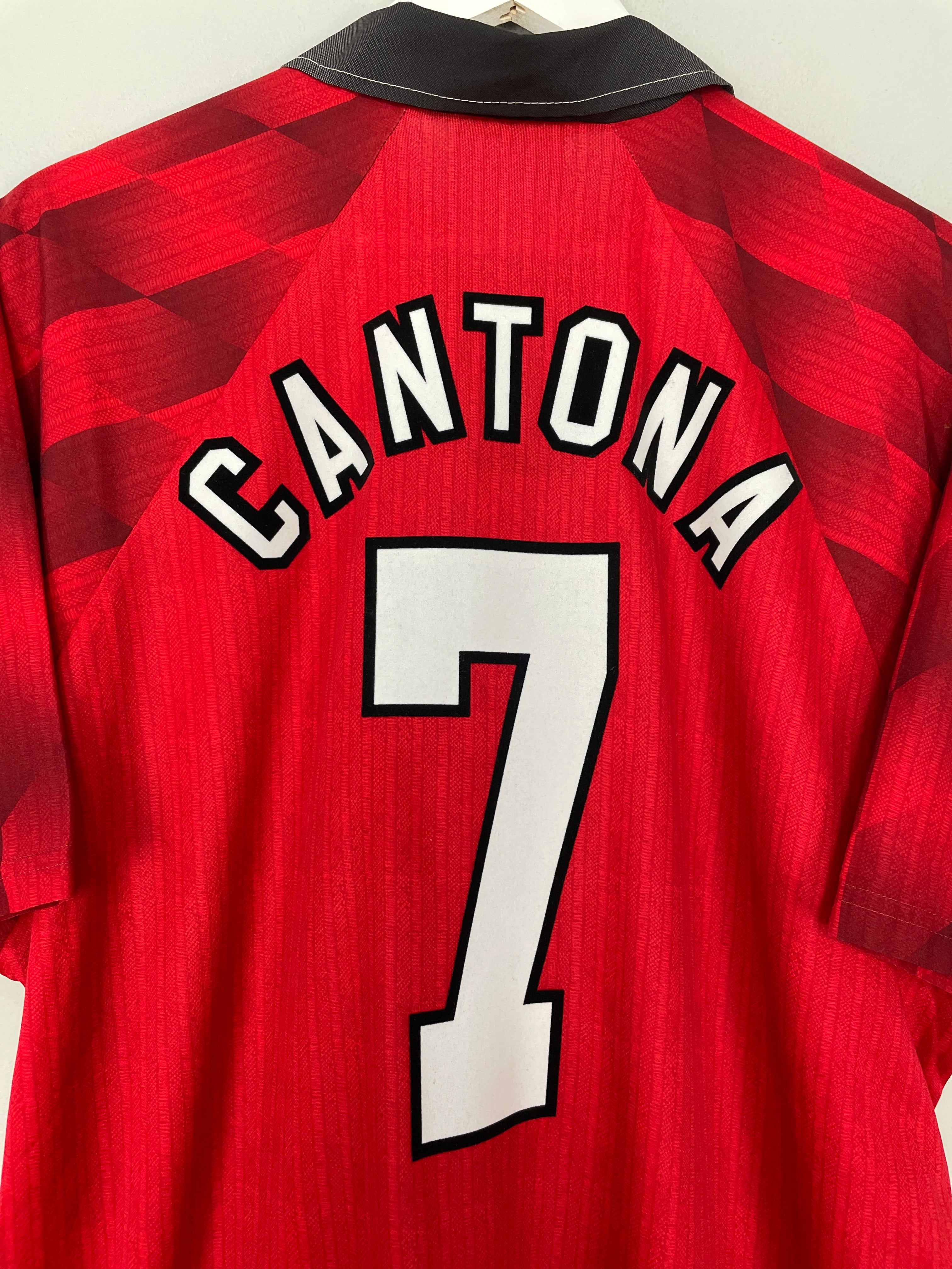 Shop 1996/98 MANCHESTER UNITED CANTONA #7 HOME SHIRT (XL) UMBRO, classic football shirts, vintage football shirts & retro soccer jerseys at Cult Kits