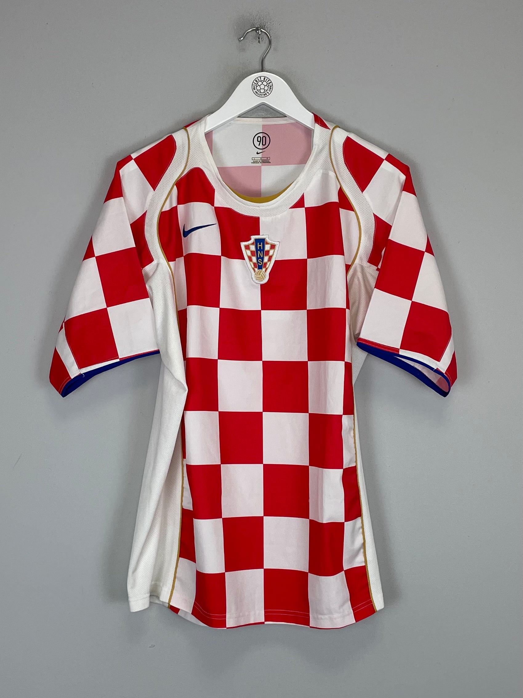 Shop 2004/05 CROATIA HOME SHIRT (L) NIKE, classic football shirts, vintage football shirts & retro soccer jerseys at Cult Kits