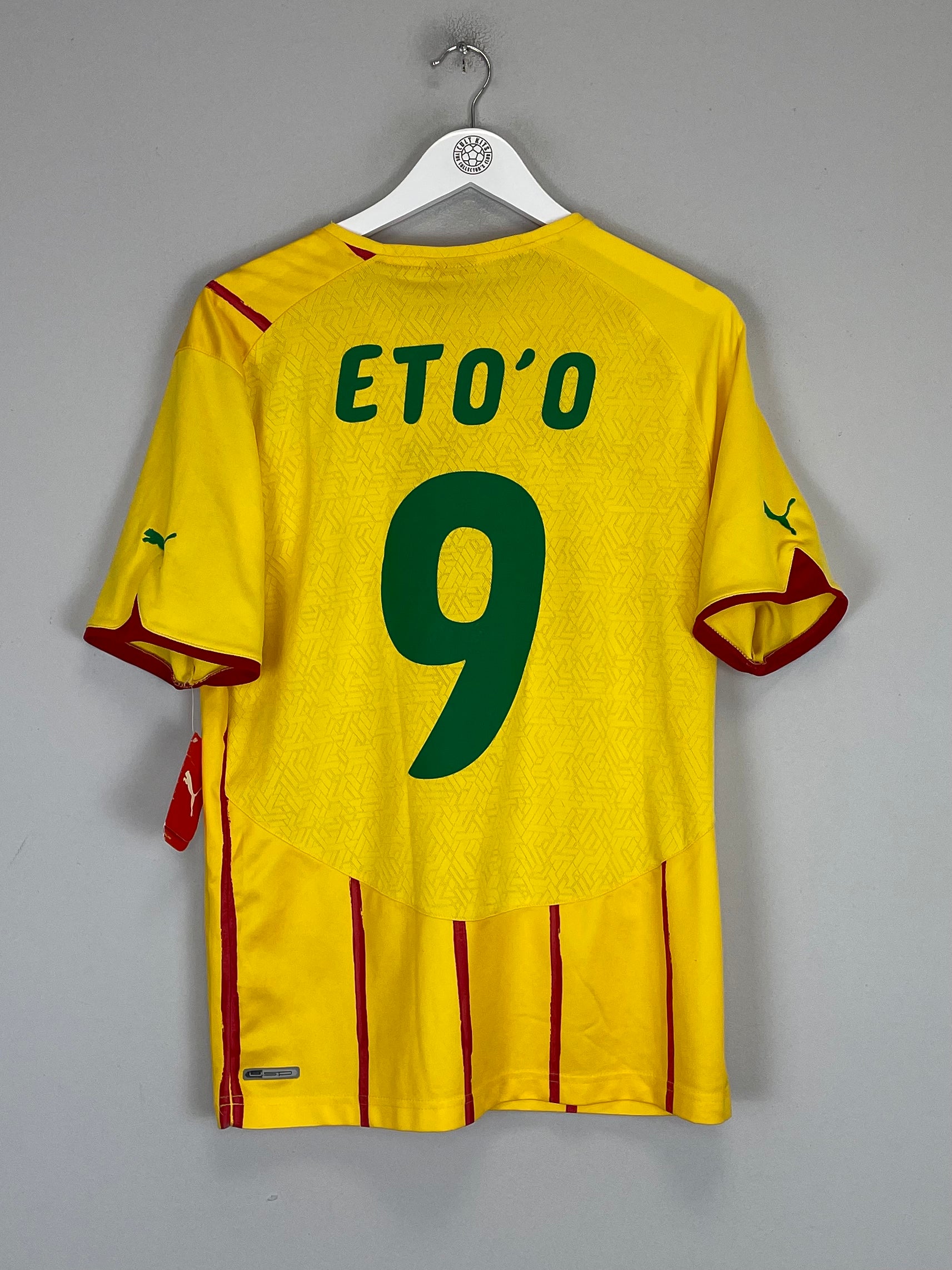 Shop 2010/11 CAMEROON ETO'O #9 AWAY SHIRT (L) PUMA, classic football shirts, vintage football shirts & retro soccer jerseys at Cult Kits