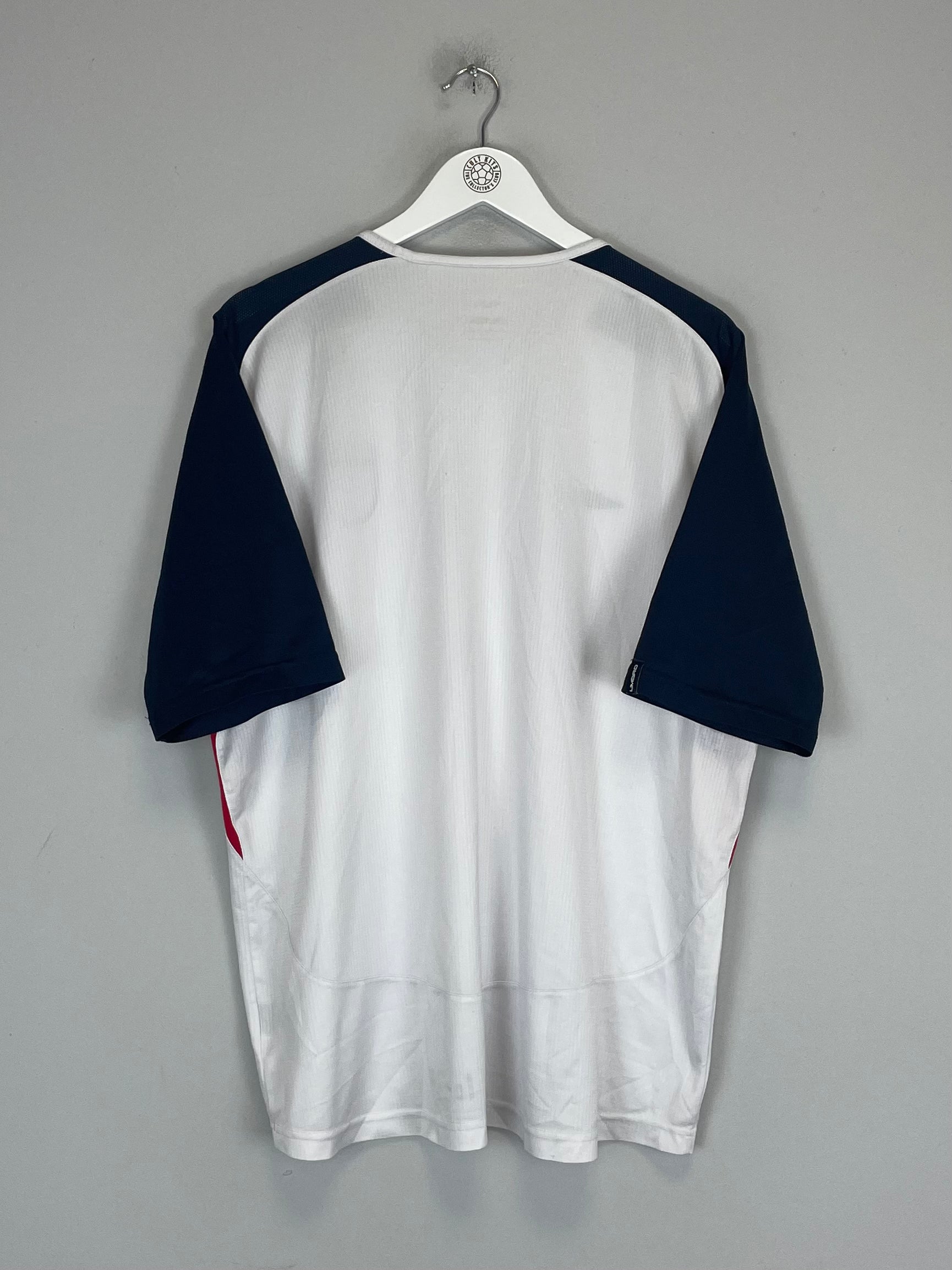 Shop 2001/03 ENGLAND TRAINING SHIRT (XL) UMBRO, classic football shirts, vintage football shirts & retro soccer jerseys at Cult Kits
