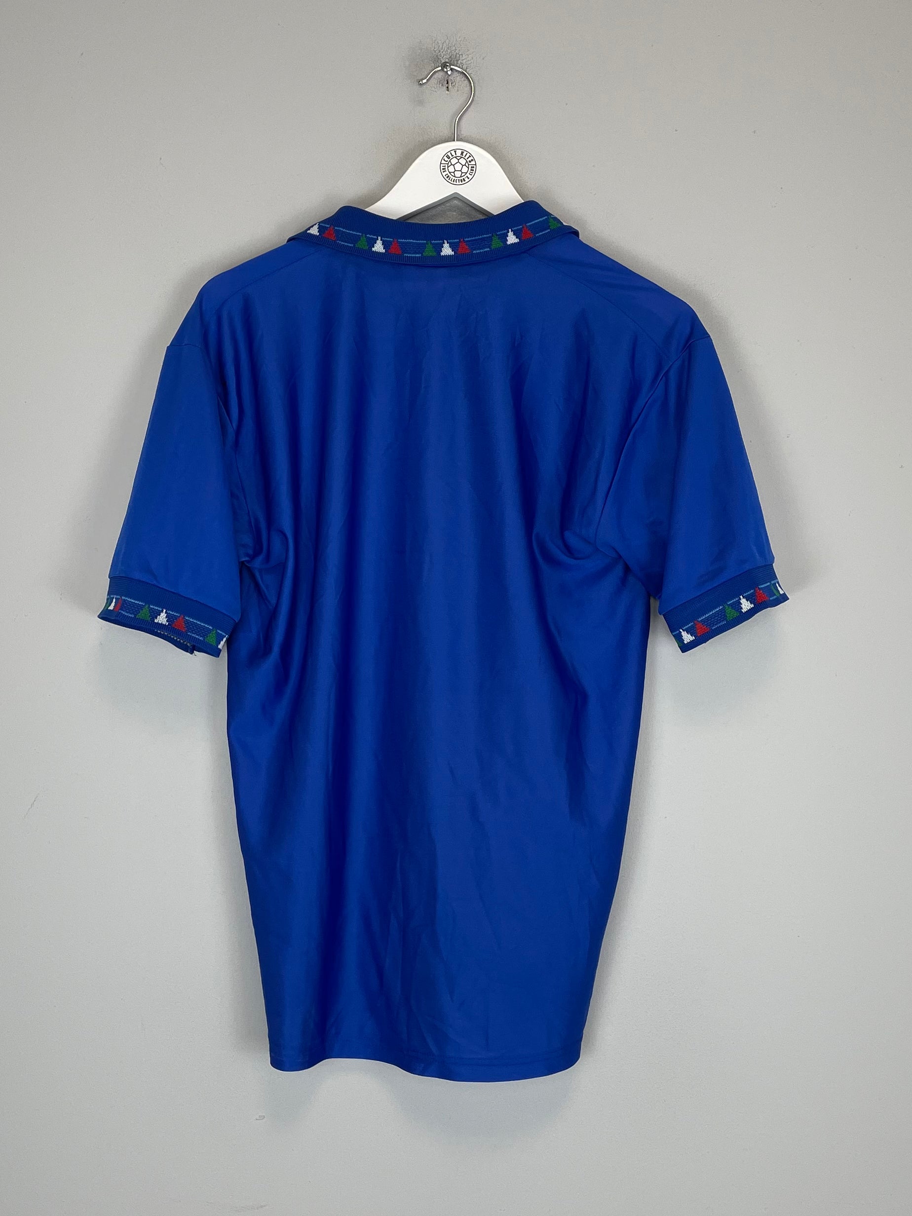 Shop 1992/94 ITALY HOME SHIRT (S) DIADORA, classic football shirts, vintage football shirts & retro soccer jerseys at Cult Kits