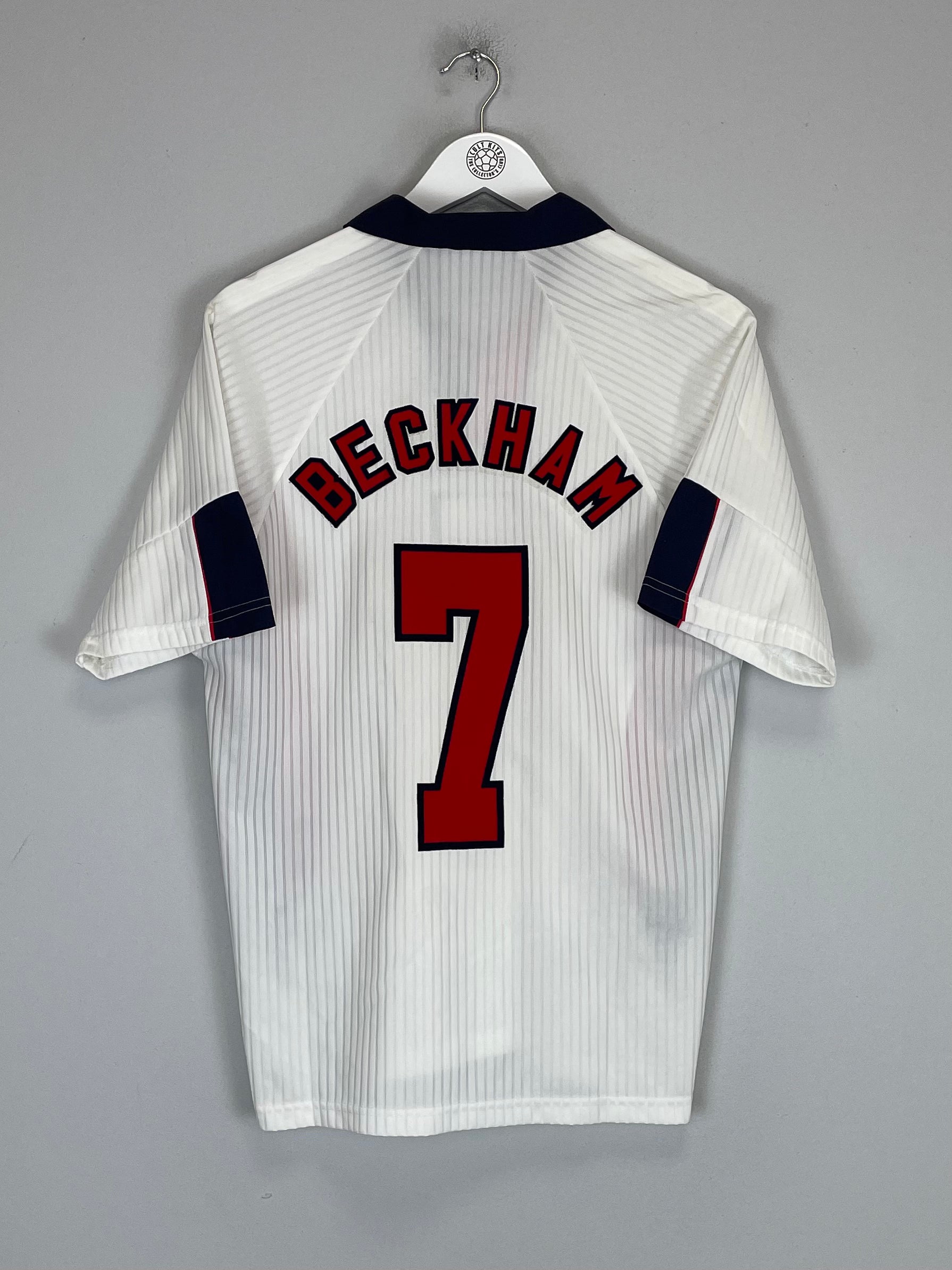 Shop 1998 ENGLAND BECKHAM #7 HOME SHIRT (M) UMBRO, classic football shirts, vintage football shirts & retro soccer jerseys at Cult Kits