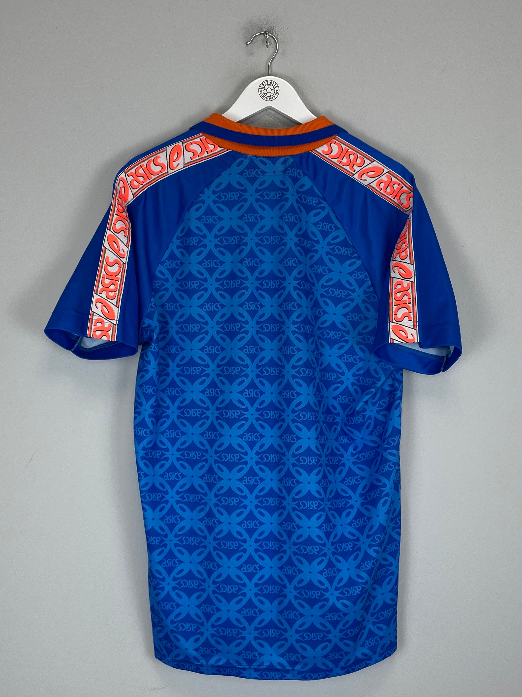 Shop 1995/96 PISTOIESE HOME SHIRT (L) ASICS, classic football shirts, vintage football shirts & retro soccer jerseys at Cult Kits