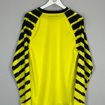 Shop 2010/11 BARCELONA GK SHIRT (M) NIKE, classic football shirts, vintage football shirts & retro soccer jerseys at Cult Kits