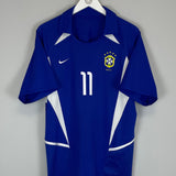 Shop 2002/04 BRAZIL RONALDINHO #11 AWAY SHIRT (M) NIKE, classic football shirts, vintage football shirts & retro soccer jerseys at Cult Kits
