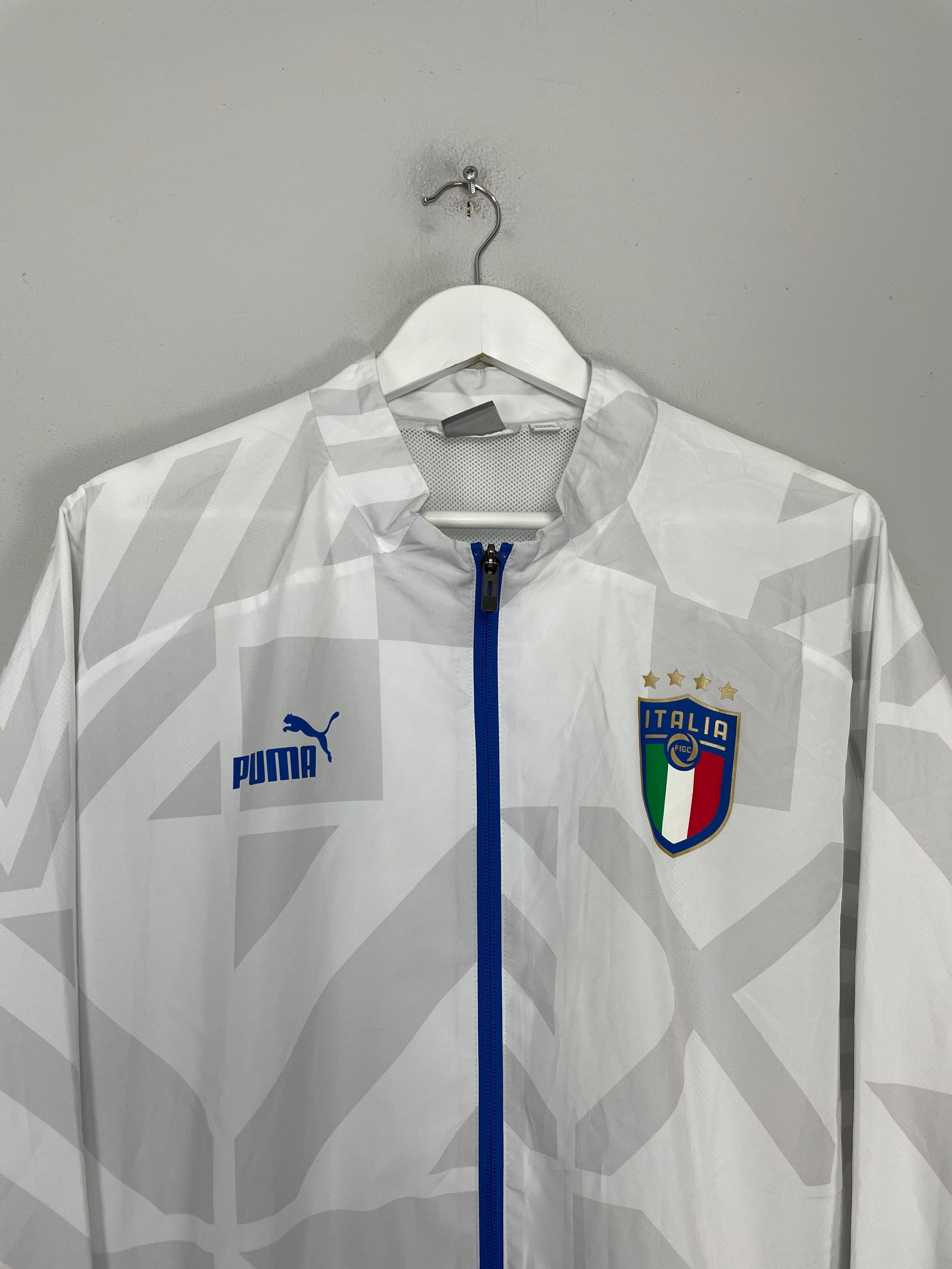 Shop 2022/23 ITALY PREMATCH TRACK JACKET (XL) PUMA, classic football shirts, vintage football shirts & retro soccer jerseys at Cult Kits