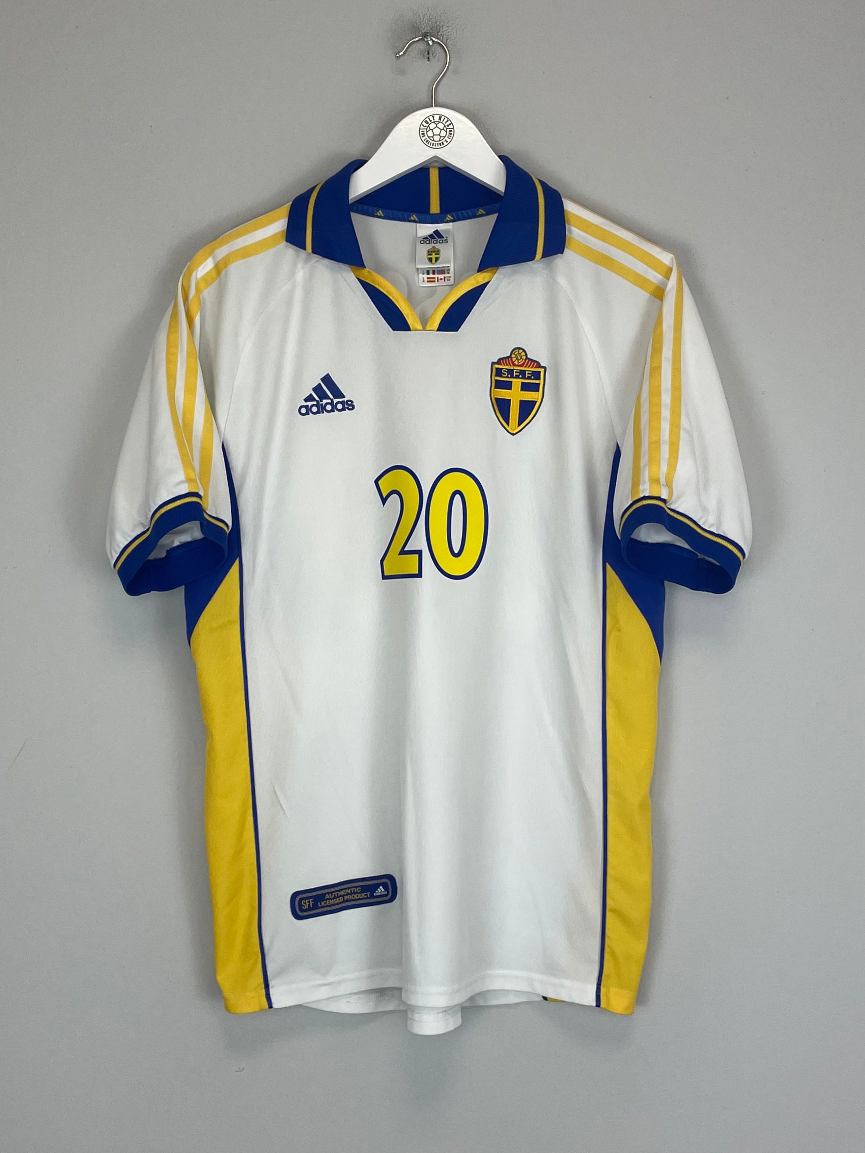 Shop 2000/02 SWEDEN LARSSON #20 AWAY SHIRT (M) ADIDAS, classic football shirts, vintage football shirts & retro soccer jerseys at Cult Kits