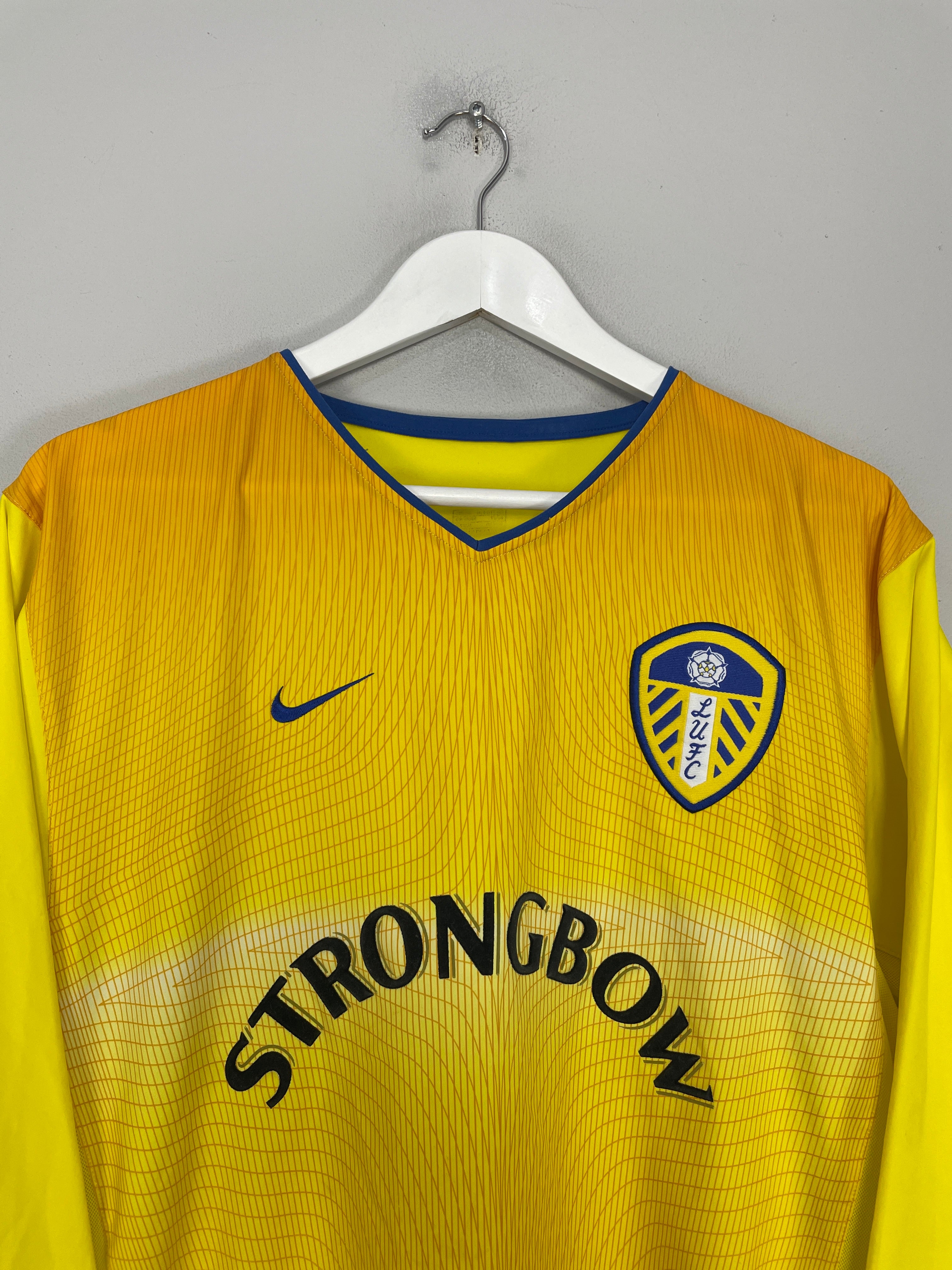 Shop 2002/03 LEEDS UNITED L/S AWAY SHIRT (L) NIKE, classic football shirts, vintage football shirts & retro soccer jerseys at Cult Kits