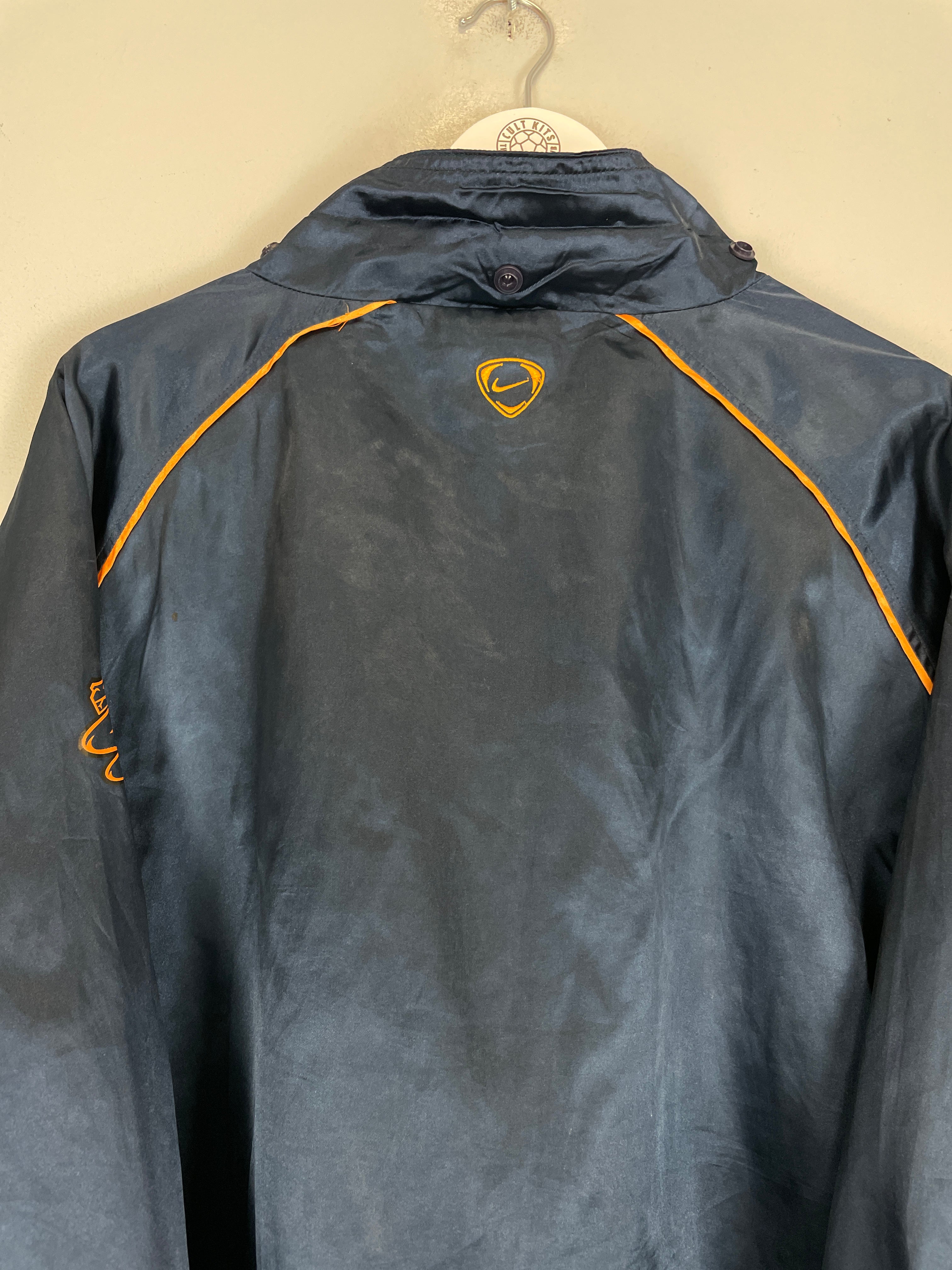 Shop 2001/02 INTER MILAN TRACK JACKET (L) NIKE, classic football shirts, vintage football shirts & retro soccer jerseys at Cult Kits