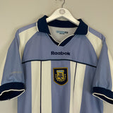 Shop 2000/01 ARGENTINA HOME SHIRT (M) REEBOK, classic football shirts, vintage football shirts & retro soccer jerseys at Cult Kits