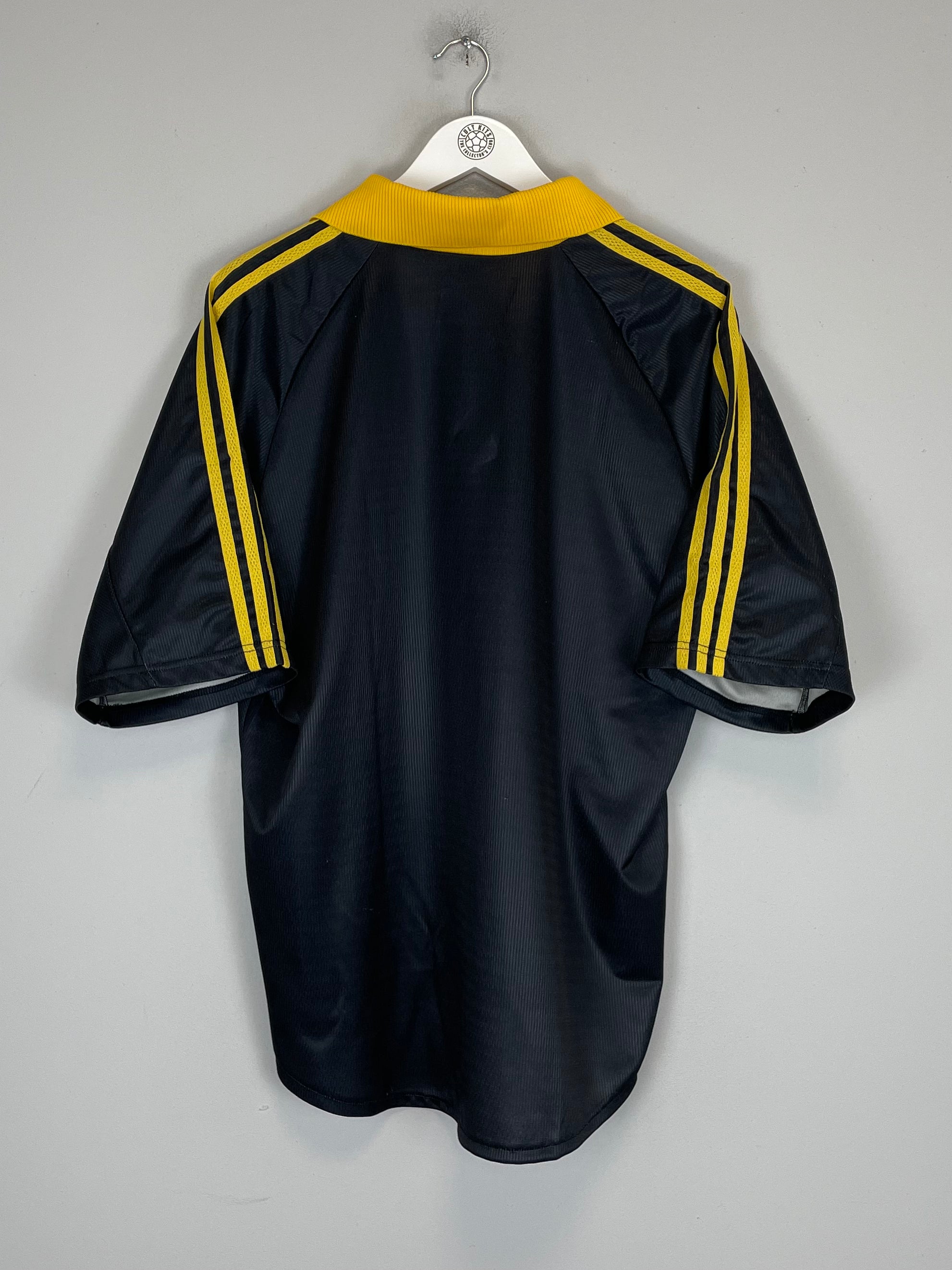 Shop 1998/00 JURASSIC PARK X JAPANESE MOVIE MASHUP SHIRT (L) ADIDAS, classic football shirts, vintage football shirts & retro soccer jerseys at Cult Kits