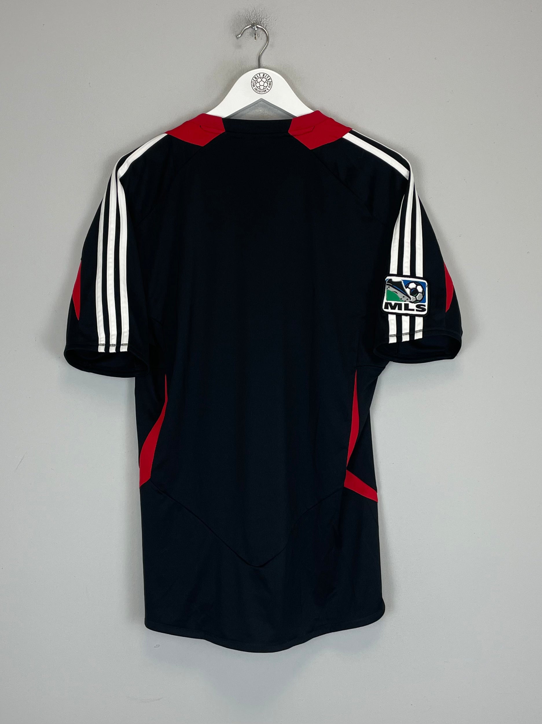 Shop 2010/11 DC UNITED HOME SHIRT (M) ADIDAS, classic football shirts, vintage football shirts & retro soccer jerseys at Cult Kits