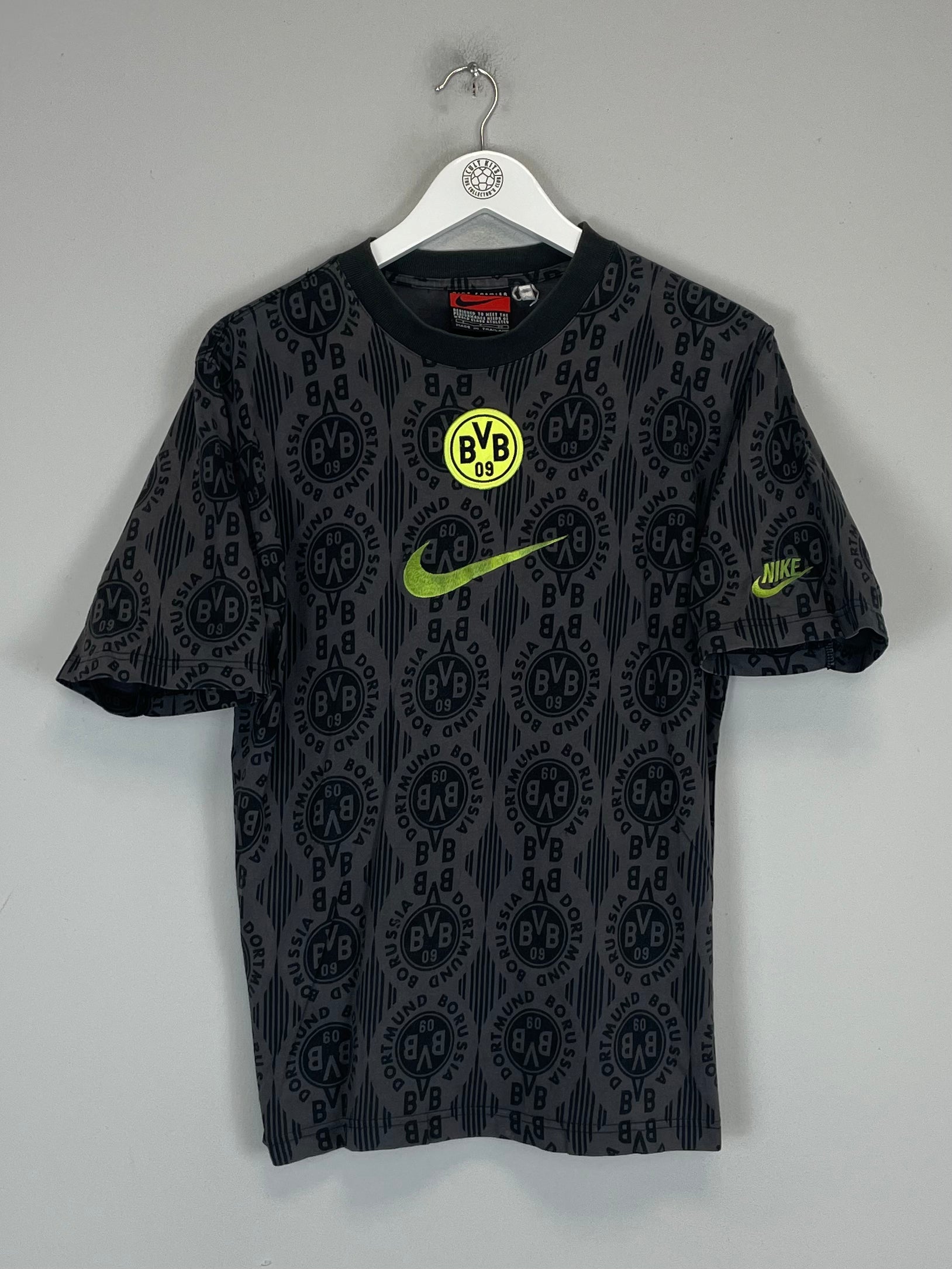 Shop 1996/97 DORTMUND TRAINING SHIRT (S) NIKE, classic football shirts, vintage football shirts & retro soccer jerseys at Cult Kits