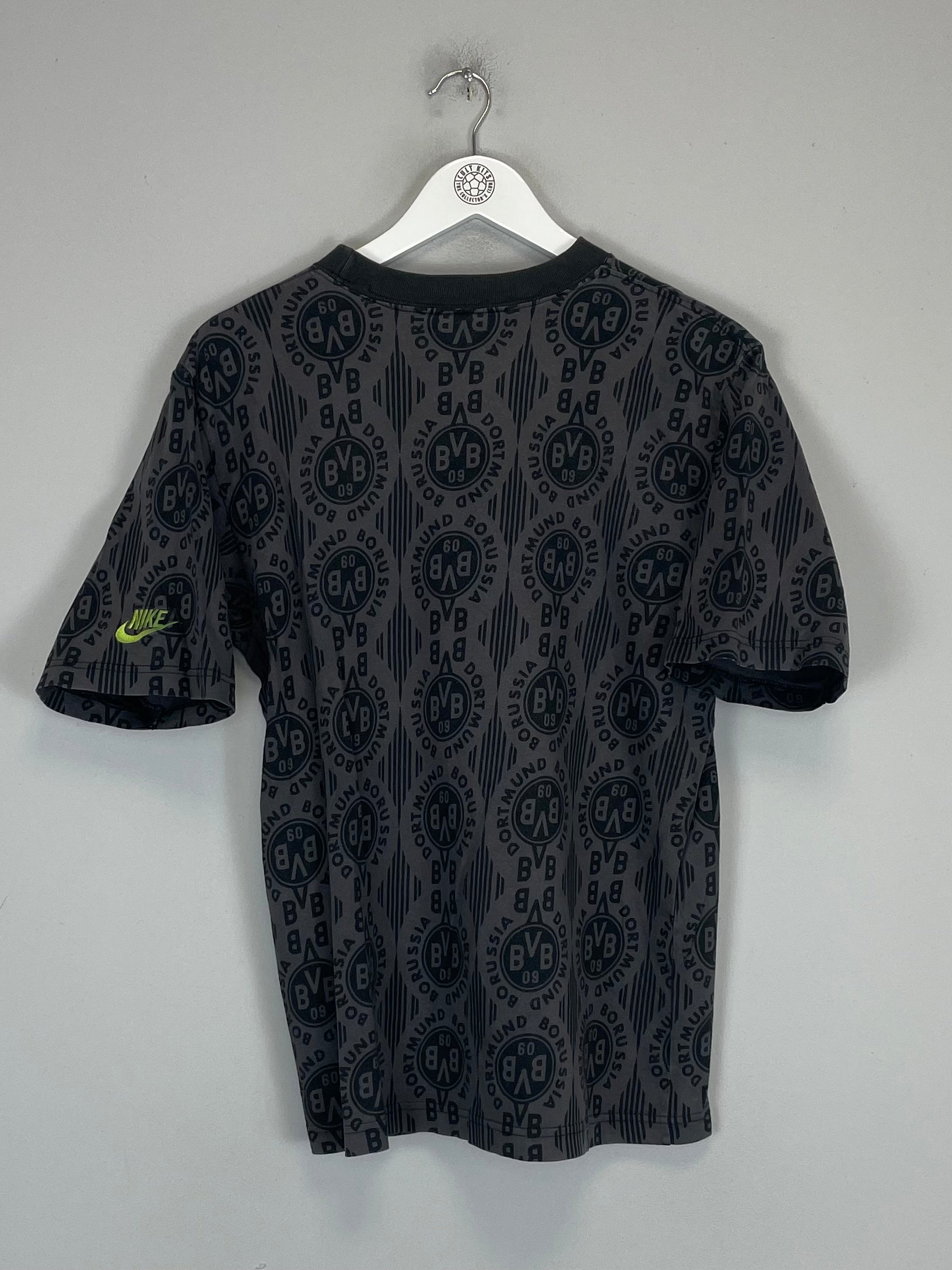 Shop 1996/97 DORTMUND TRAINING SHIRT (S) NIKE, classic football shirts, vintage football shirts & retro soccer jerseys at Cult Kits