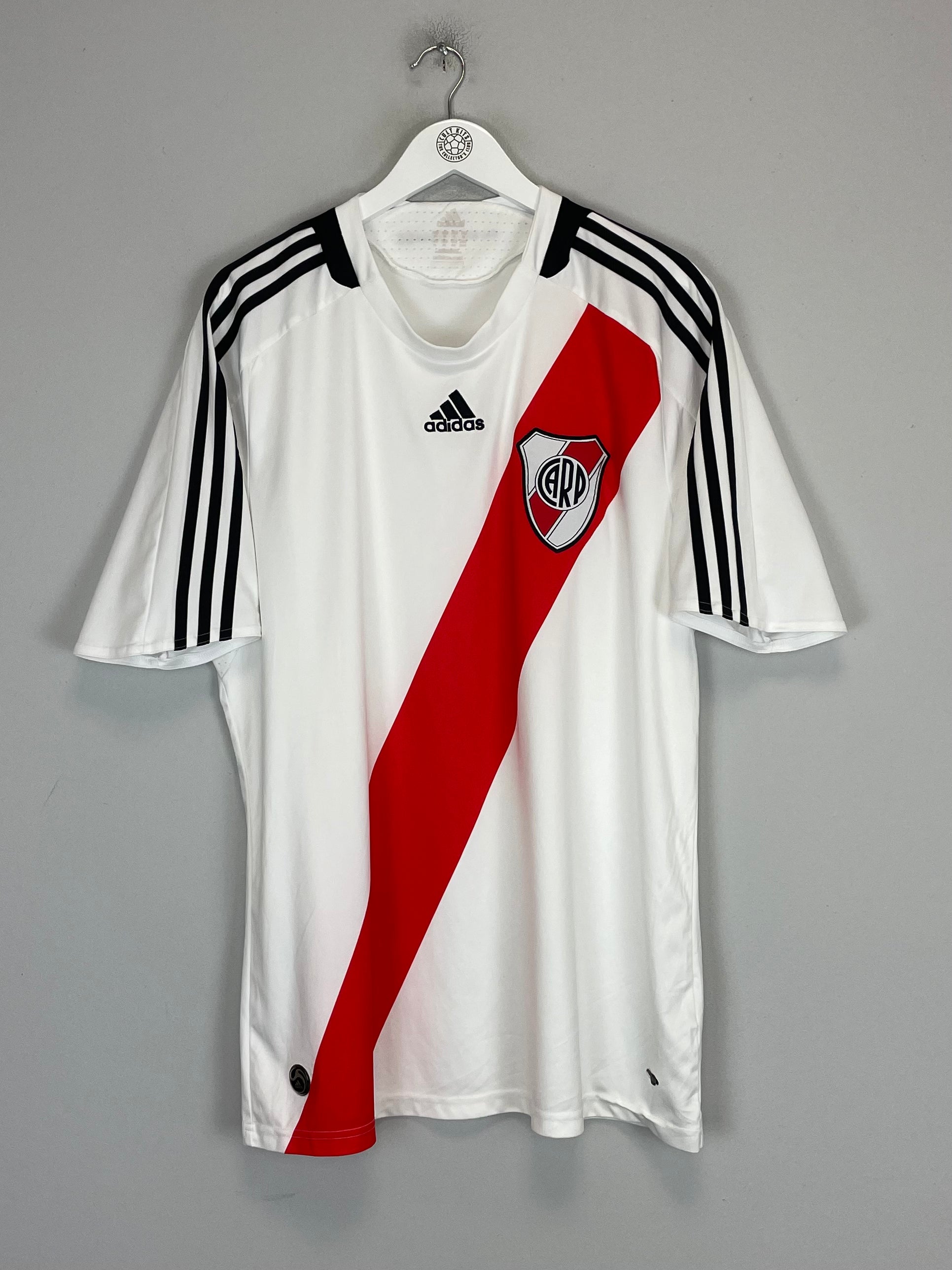 Shop 2008/10 RIVER PLATE HOME SHIRT (XL) ADIDAS, classic football shirts, vintage football shirts & retro soccer jerseys at Cult Kits