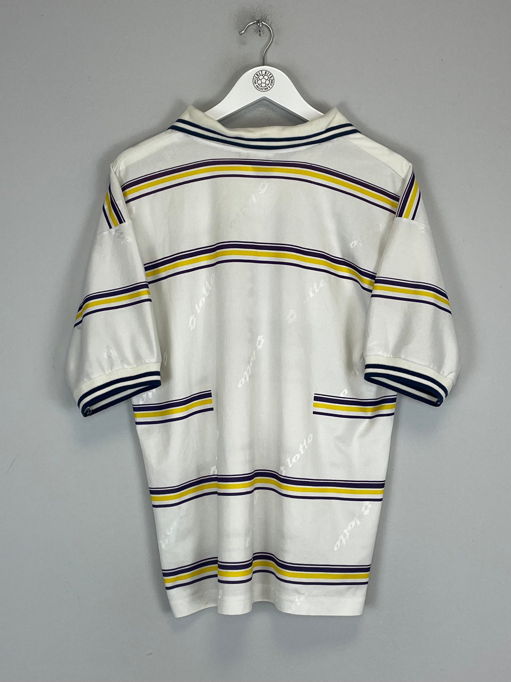 Shop 1998/99 PARMA AWAY SHIRT (M) LOTTO, classic football shirts, vintage football shirts & retro soccer jerseys at Cult Kits