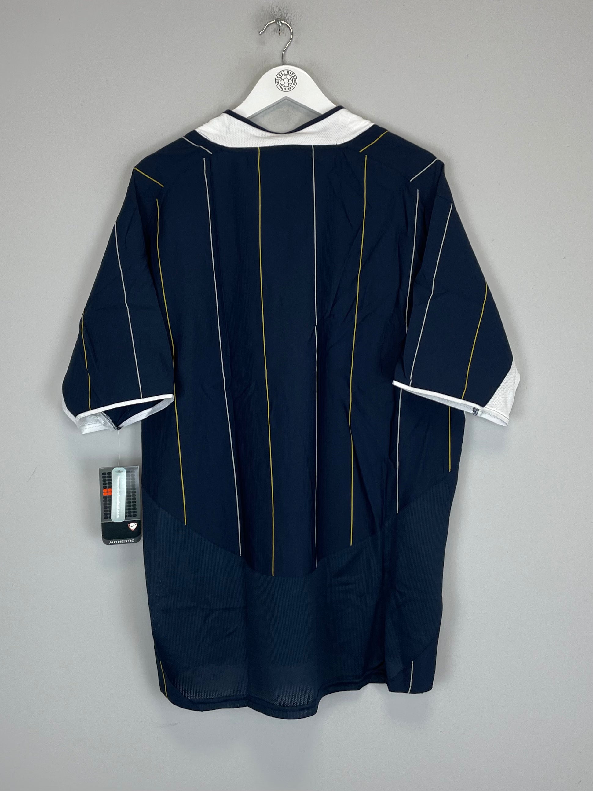 Shop 2003/04 LEEDS UNITED *BNWT* AWAY SHIRT (XL) NIKE, classic football shirts, vintage football shirts & retro soccer jerseys at Cult Kits