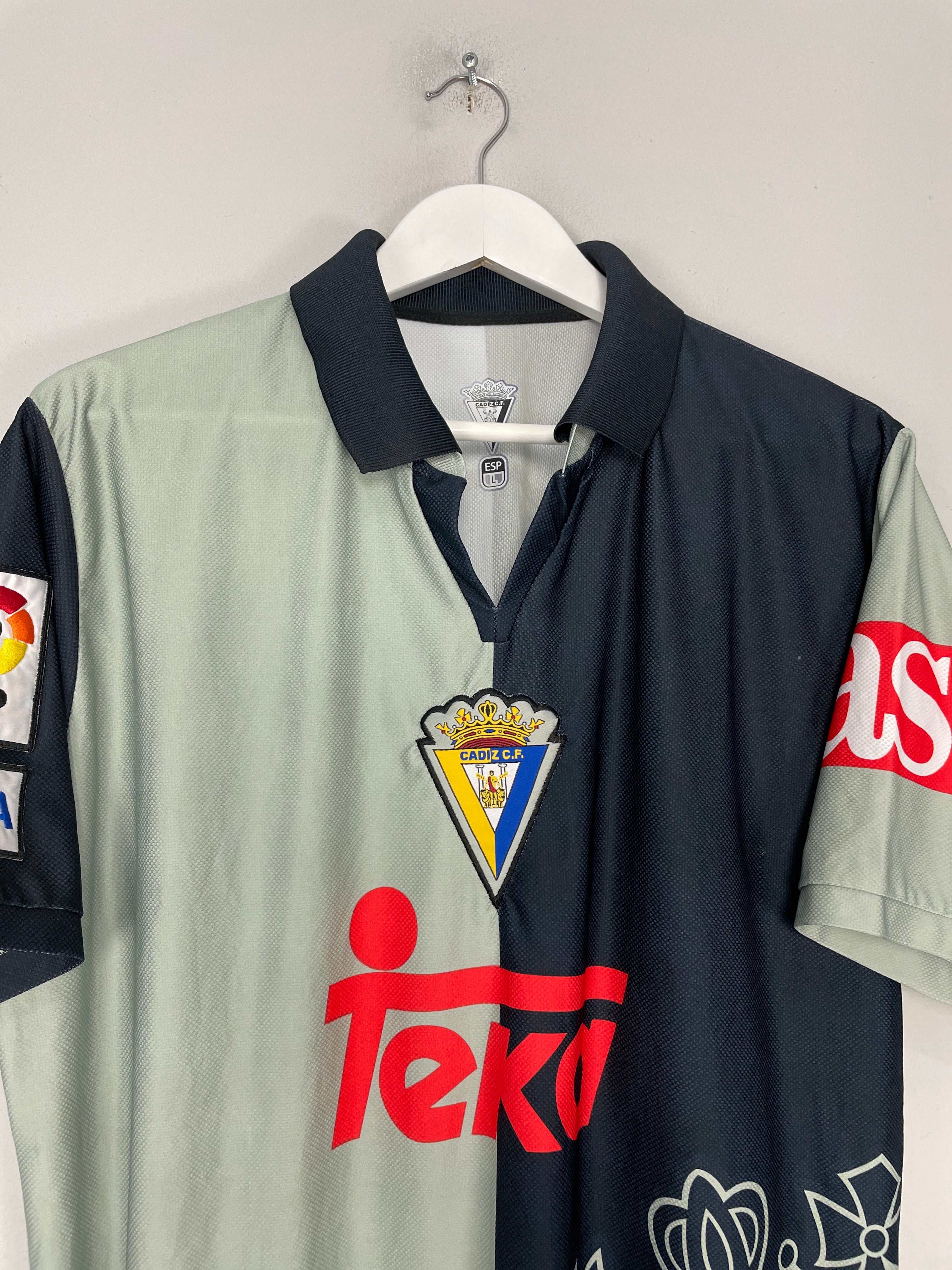 Shop 2007/08 CADIZ AWAY SHIRT (L) OM, classic football shirts, vintage football shirts & retro soccer jerseys at Cult Kits