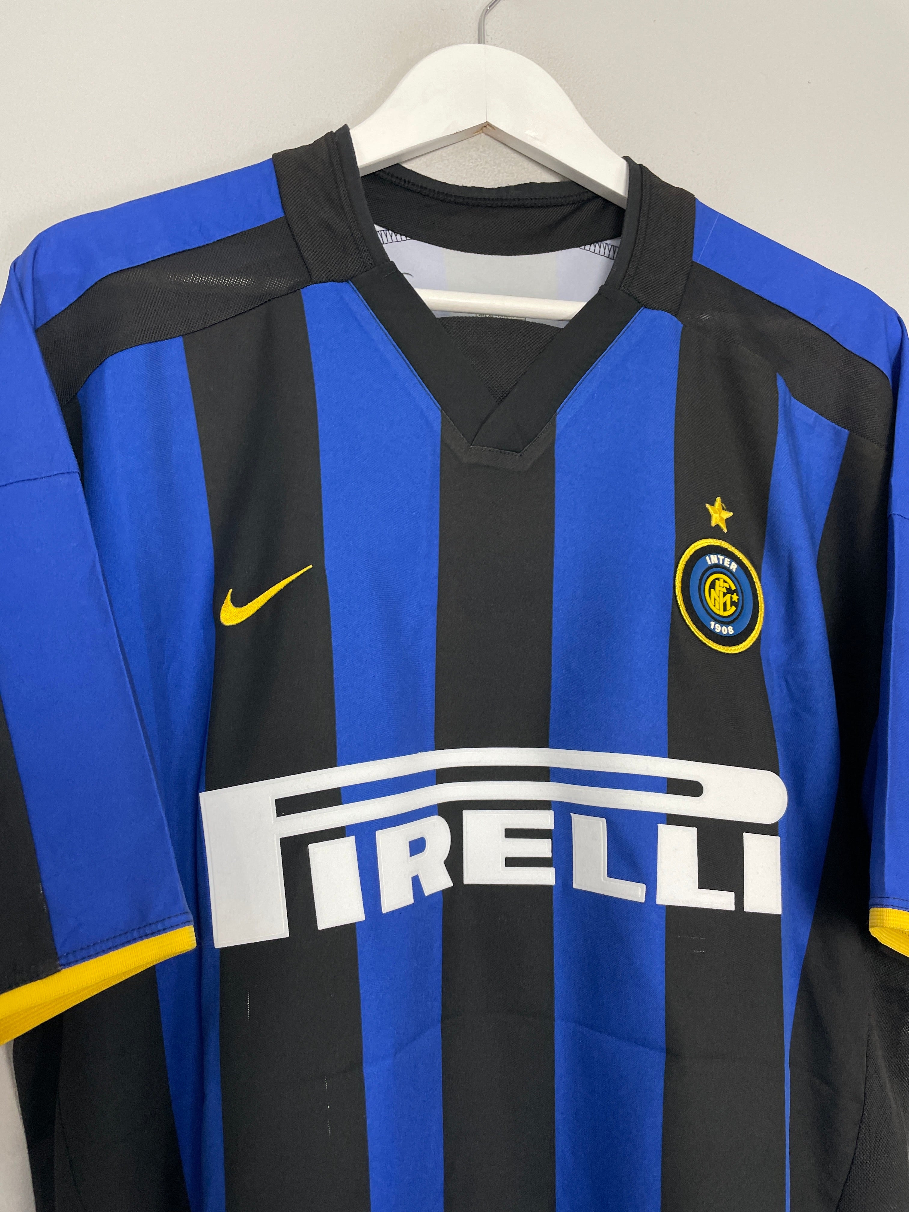 Shop 2002/03 INTER MILAN BATISTUTA #19 HOME SHIRT (XL) NIKE, classic football shirts, vintage football shirts & retro soccer jerseys at Cult Kits