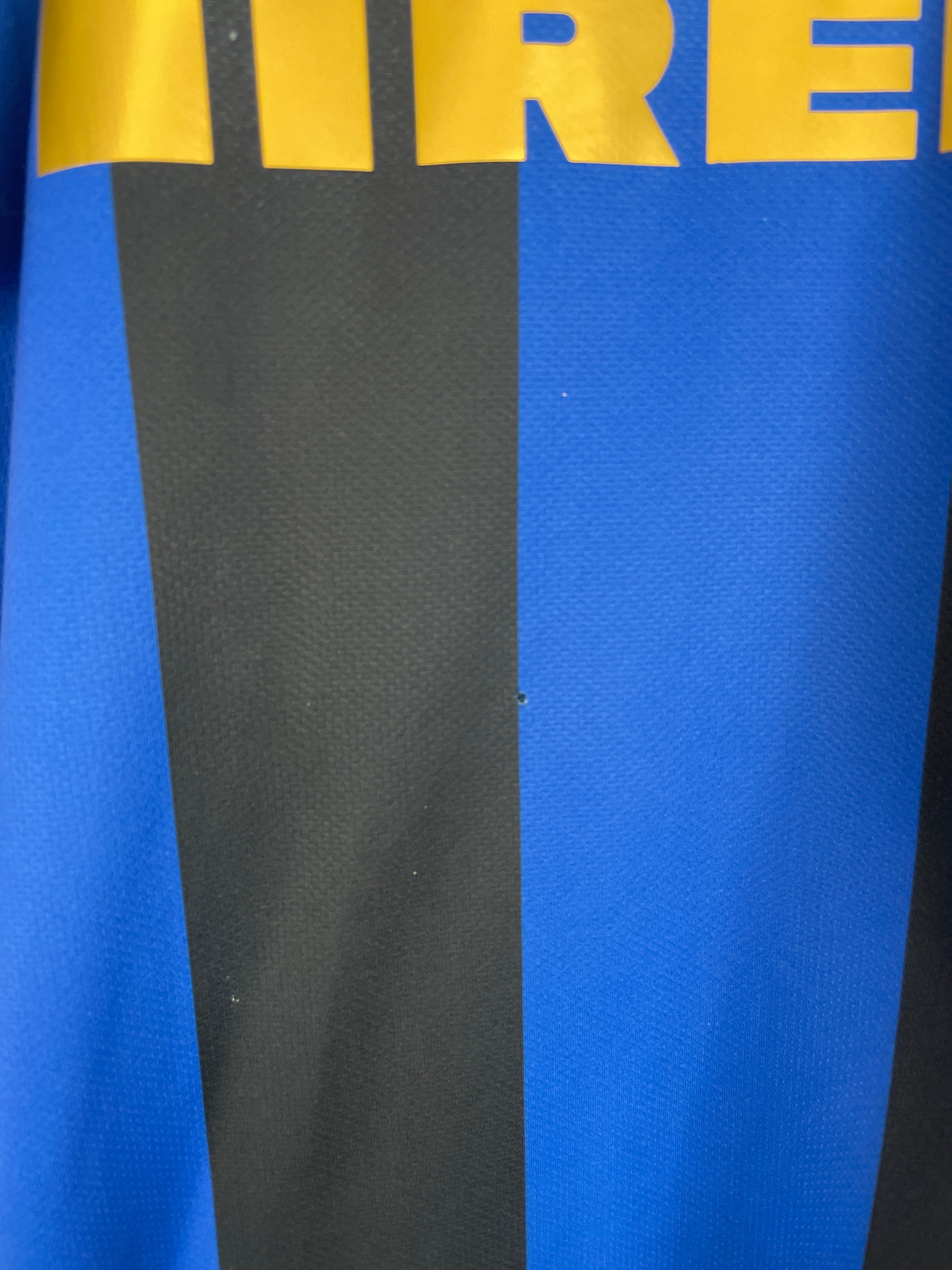 Shop 2008/09 INTER MILAN FIGO #7 HOME SHIRT (L) NIKE, classic football shirts, vintage football shirts & retro soccer jerseys at Cult Kits