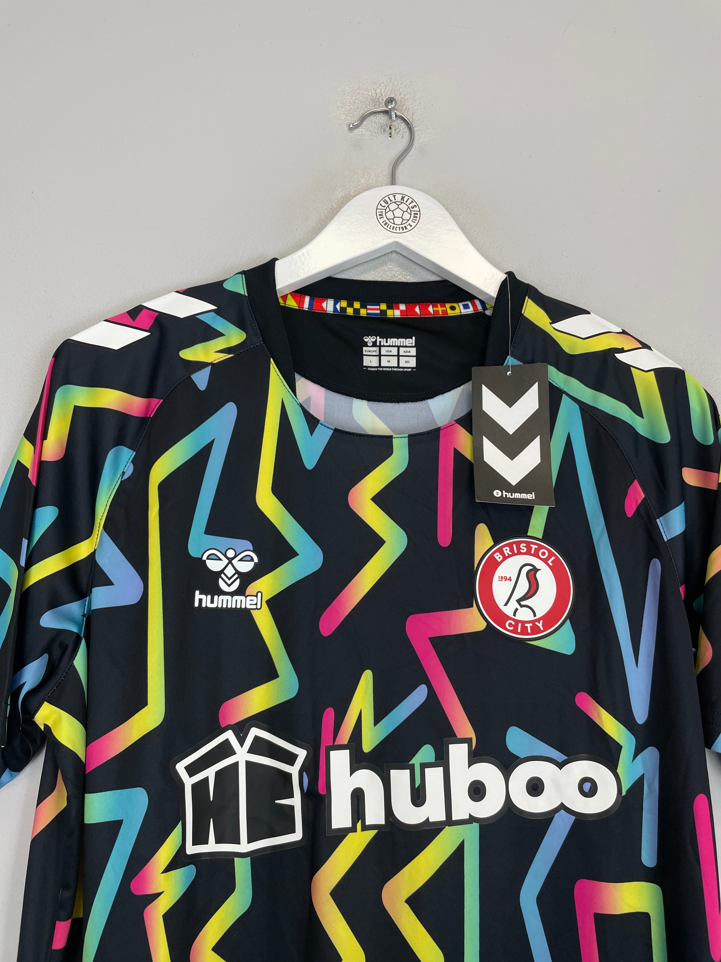 Shop 2022/23 BRISTOL CITY *BNWT* GK SHIRT (L) HUMMEL, classic football shirts, vintage football shirts & retro soccer jerseys at Cult Kits