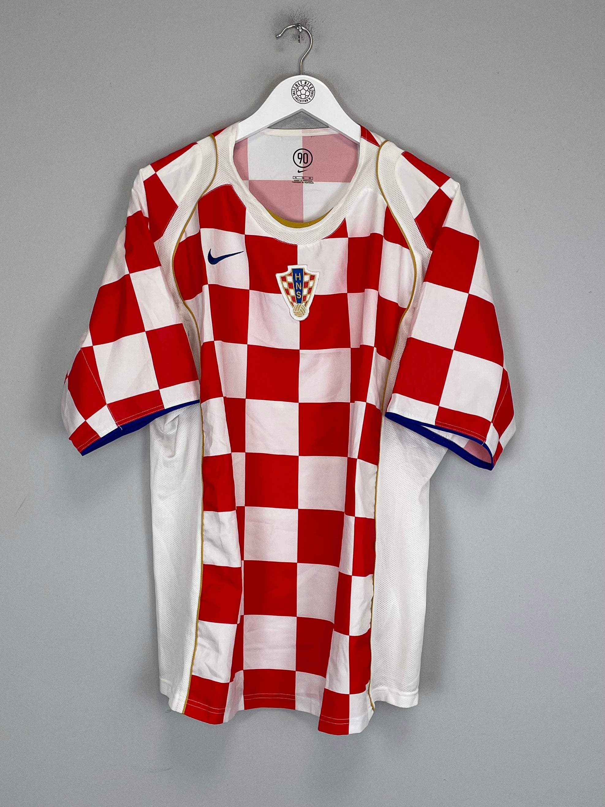 Shop 2004/06 CROATIA HOME SHIRT (XL) NIKE, classic football shirts, vintage football shirts & retro soccer jerseys at Cult Kits