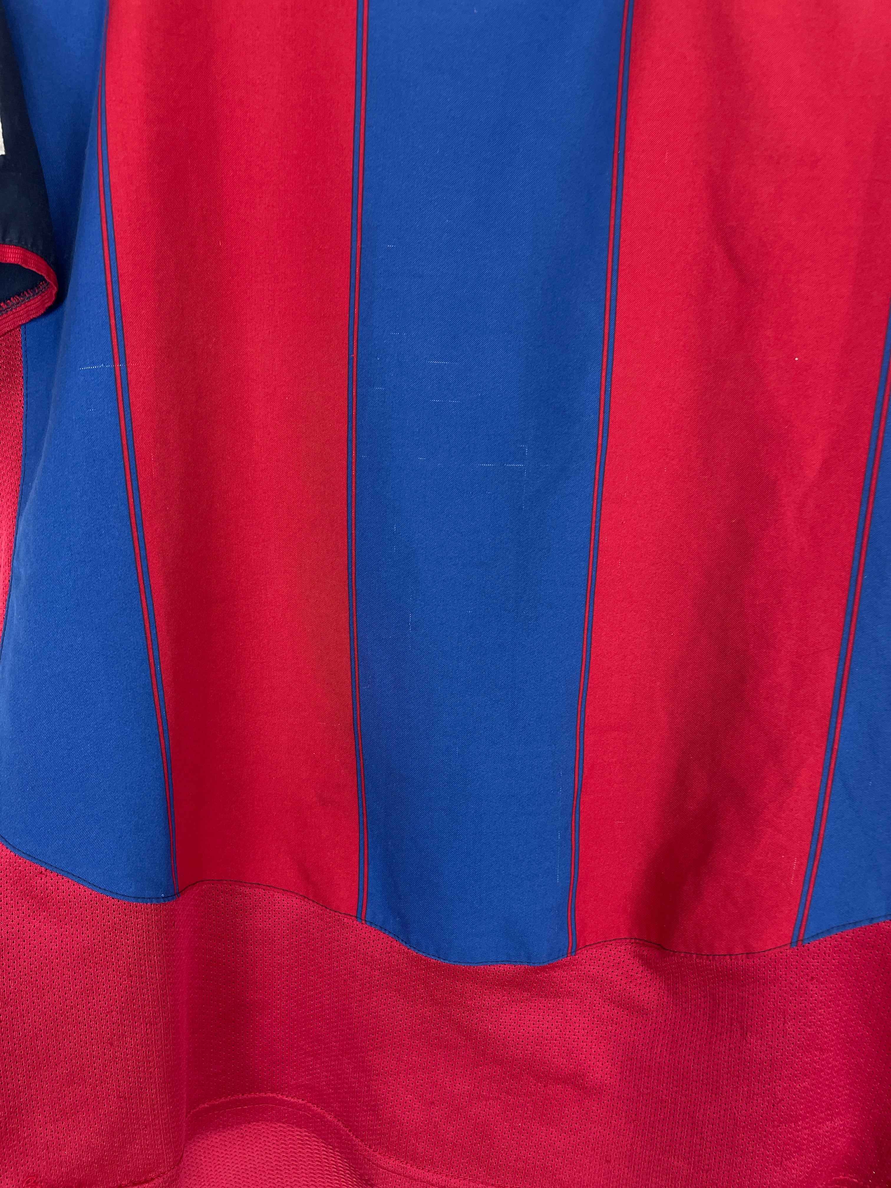 Shop 2003/04 BARCELONA MARQUEZ #4 HOME SHIRT (M) NIKE, classic football shirts, vintage football shirts & retro soccer jerseys at Cult Kits