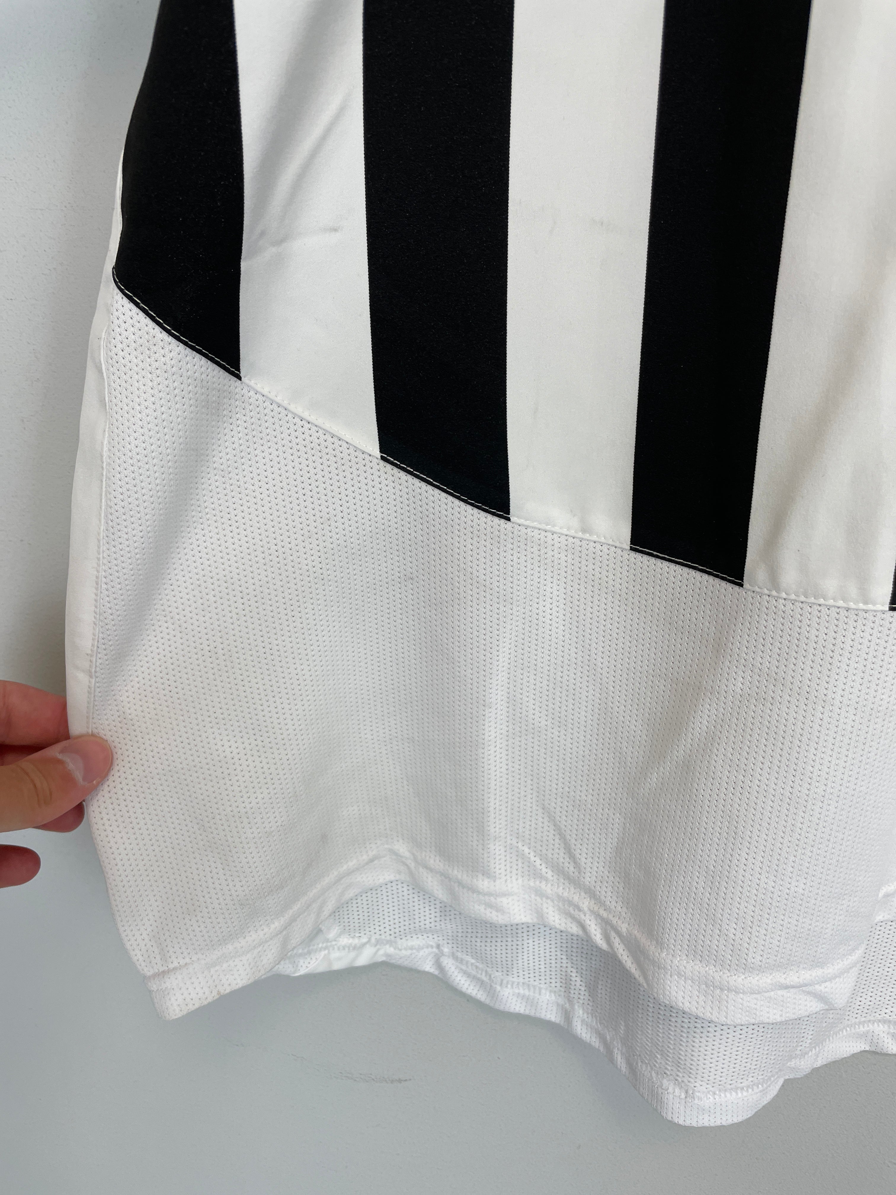Shop 2003/04 JUVENTUS DEL PIERO #10 HOME SHIRT (XL) NIKE, classic football shirts, vintage football shirts & retro soccer jerseys at Cult Kits