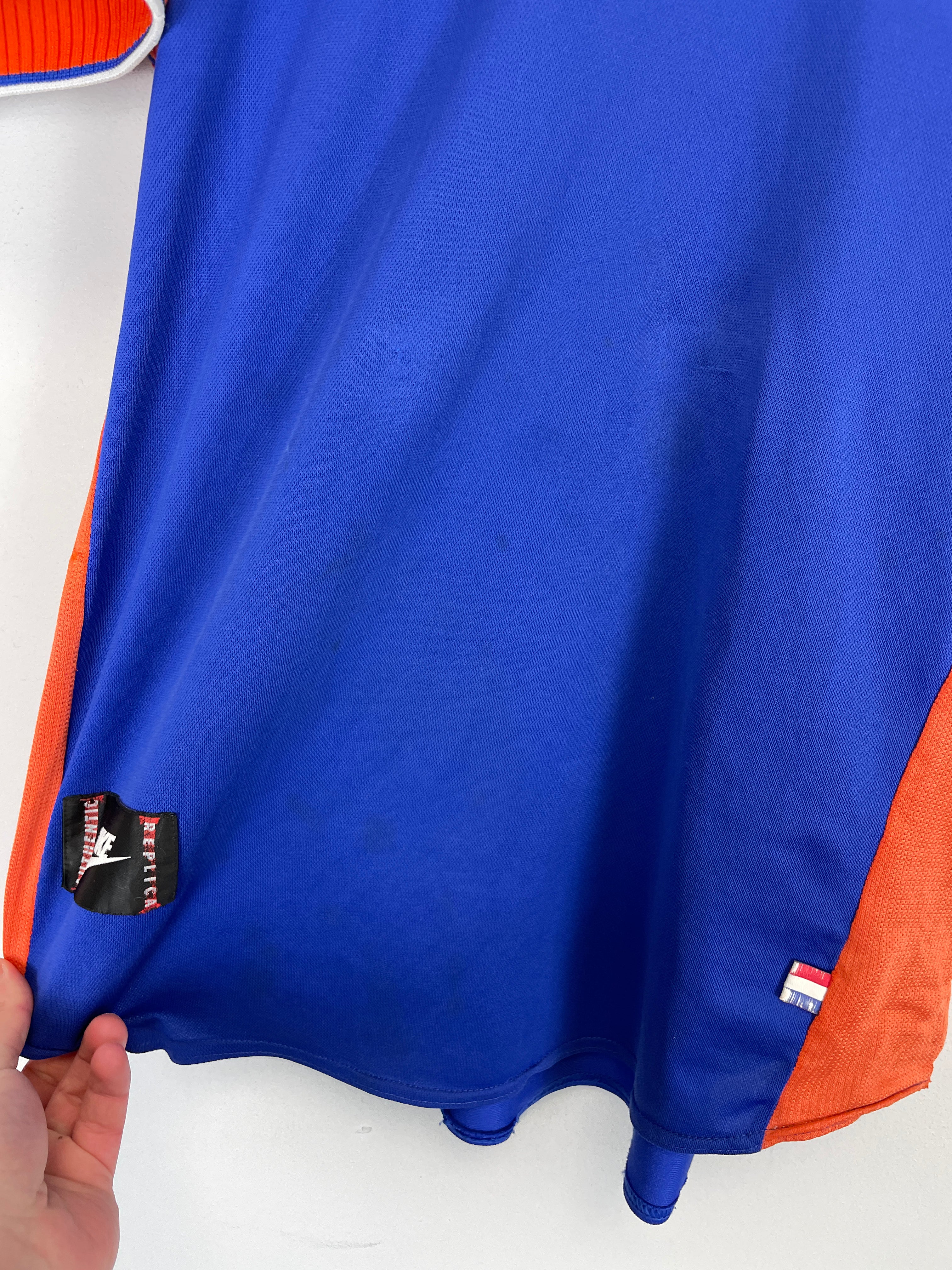 Shop 1997/98 NETHERLANDS AWAY SHIRT (M) NIKE, classic football shirts, vintage football shirts & retro soccer jerseys at Cult Kits