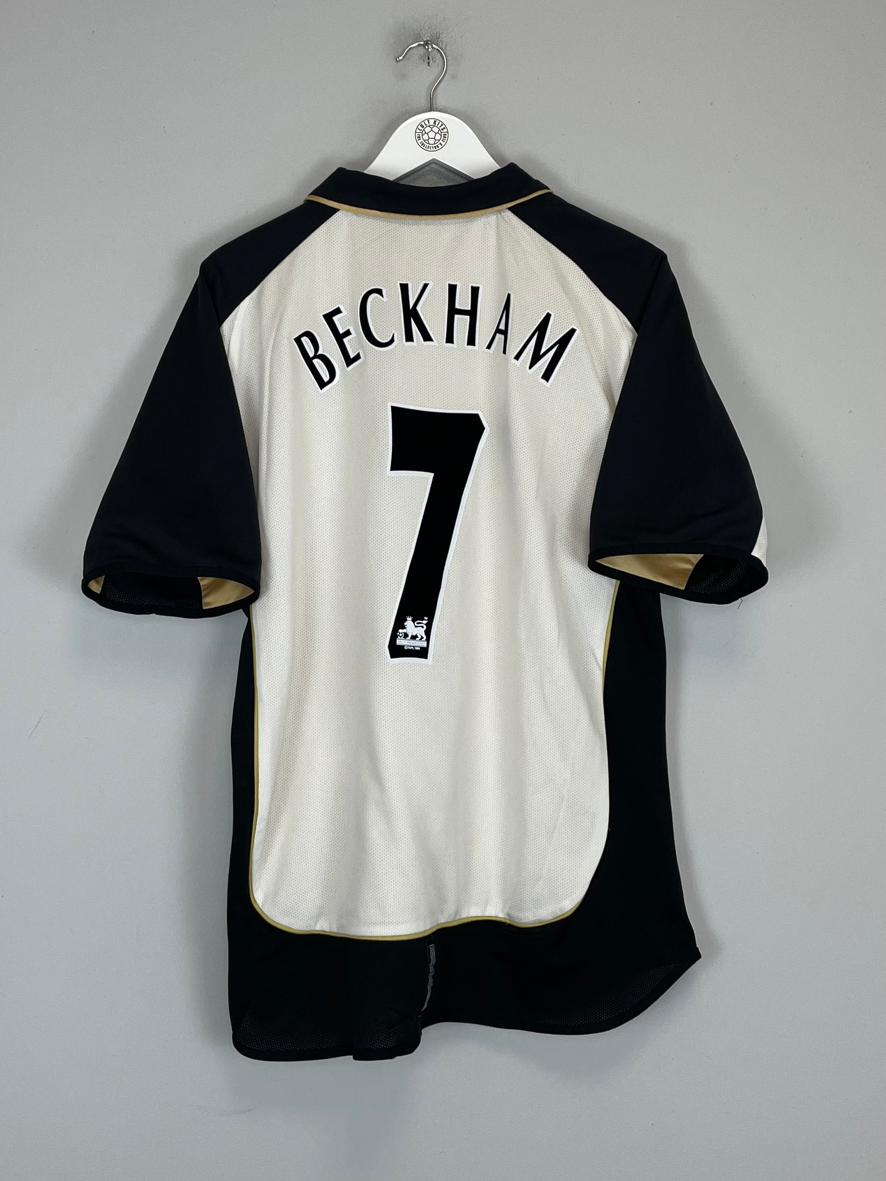 Shop 2001/02 MANCHESTER UNITED BECKHAM #7 AWAY/THIRD SHIRT (M) UMBRO, classic football shirts, vintage football shirts & retro soccer jerseys at Cult Kits